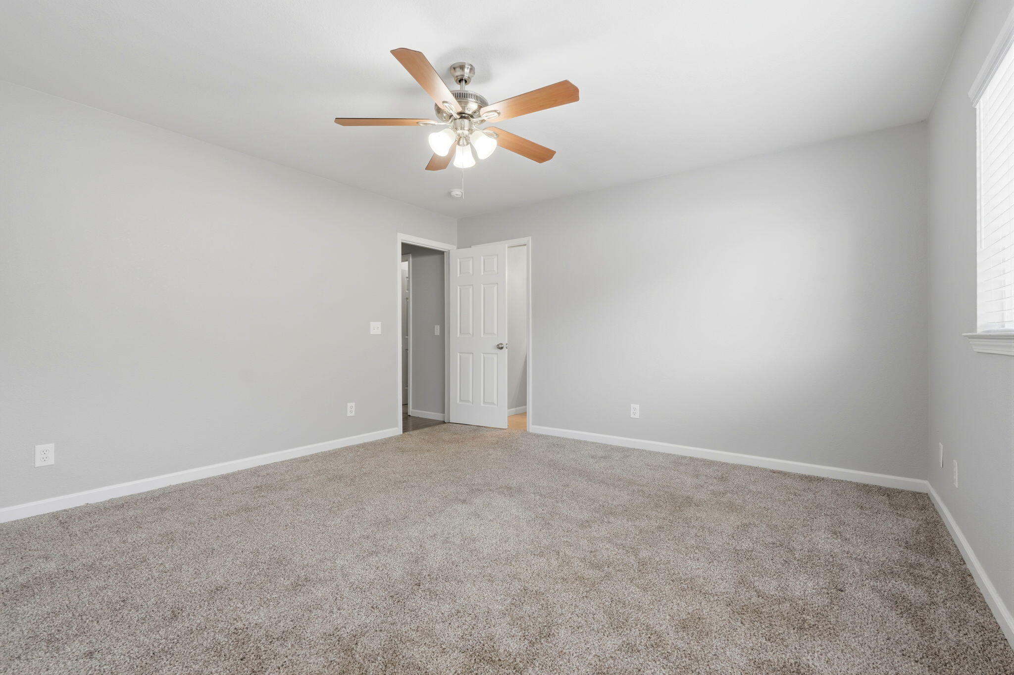 481 Katelyn Ct, Exeter, CA 93221