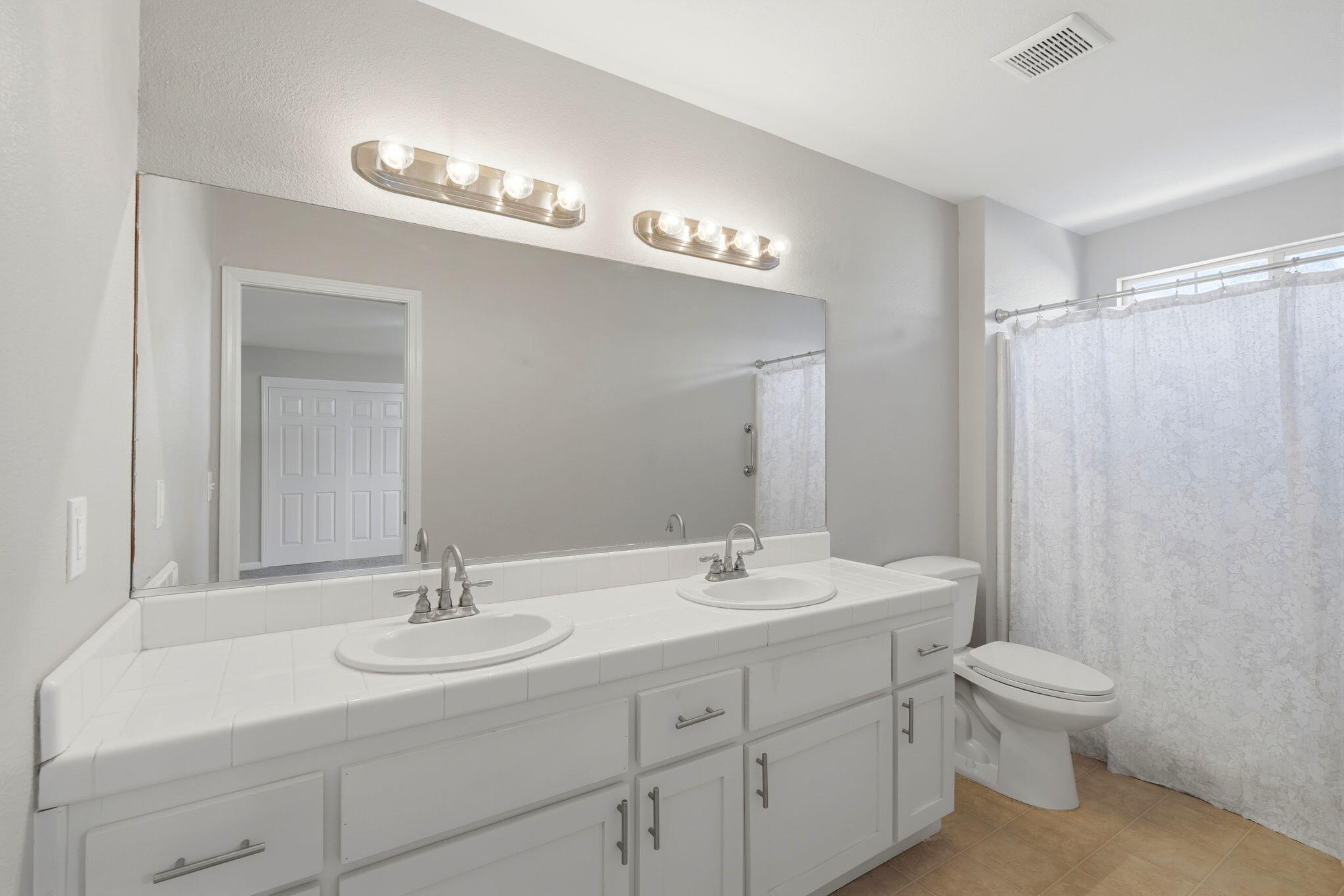 481 Katelyn Ct, Exeter, CA 93221