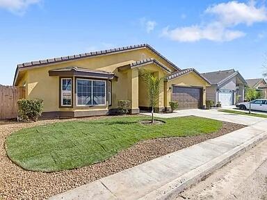 1050 N Sumter Ct, Visalia, CA 93292