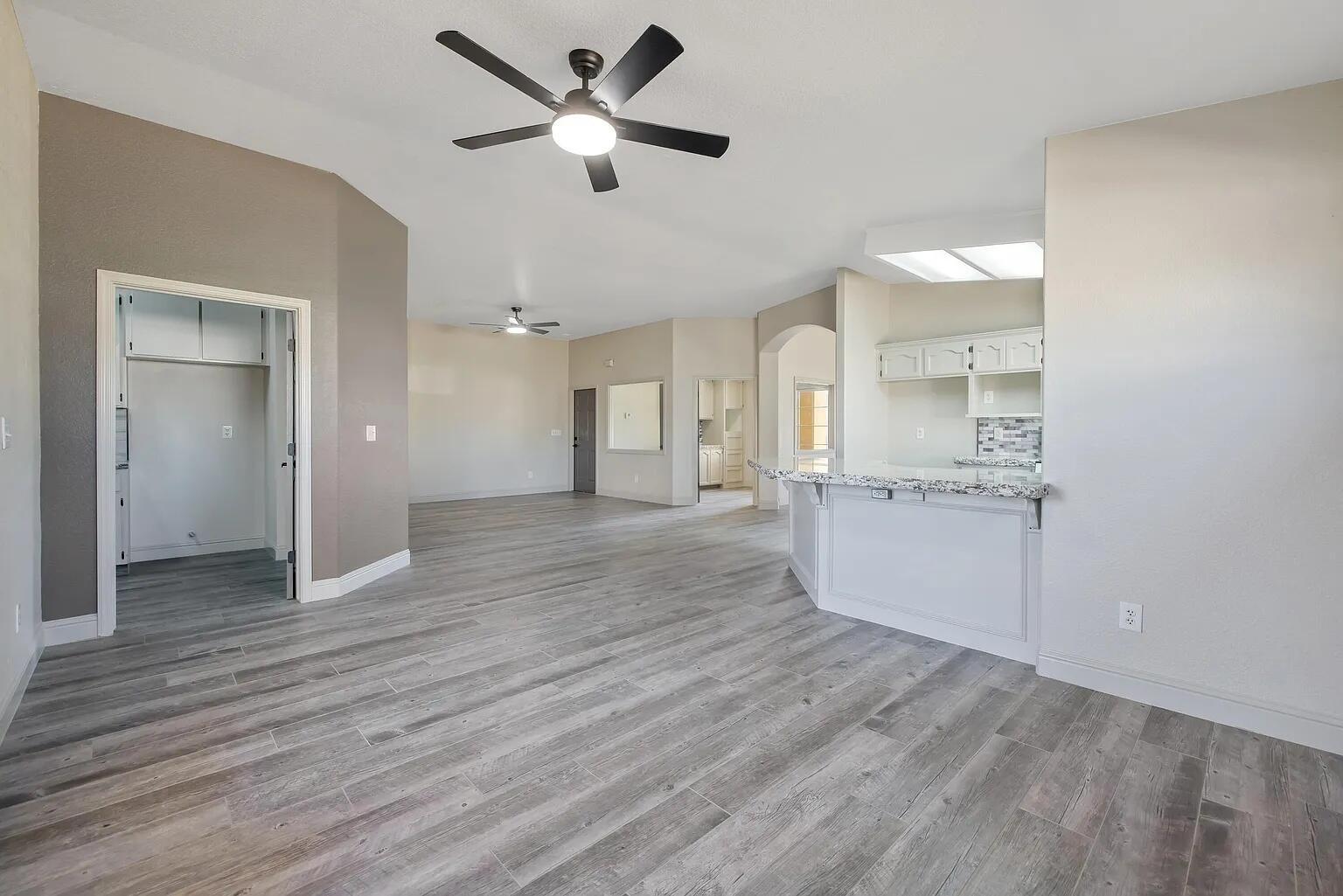 1050 N Sumter Ct, Visalia, CA 93292