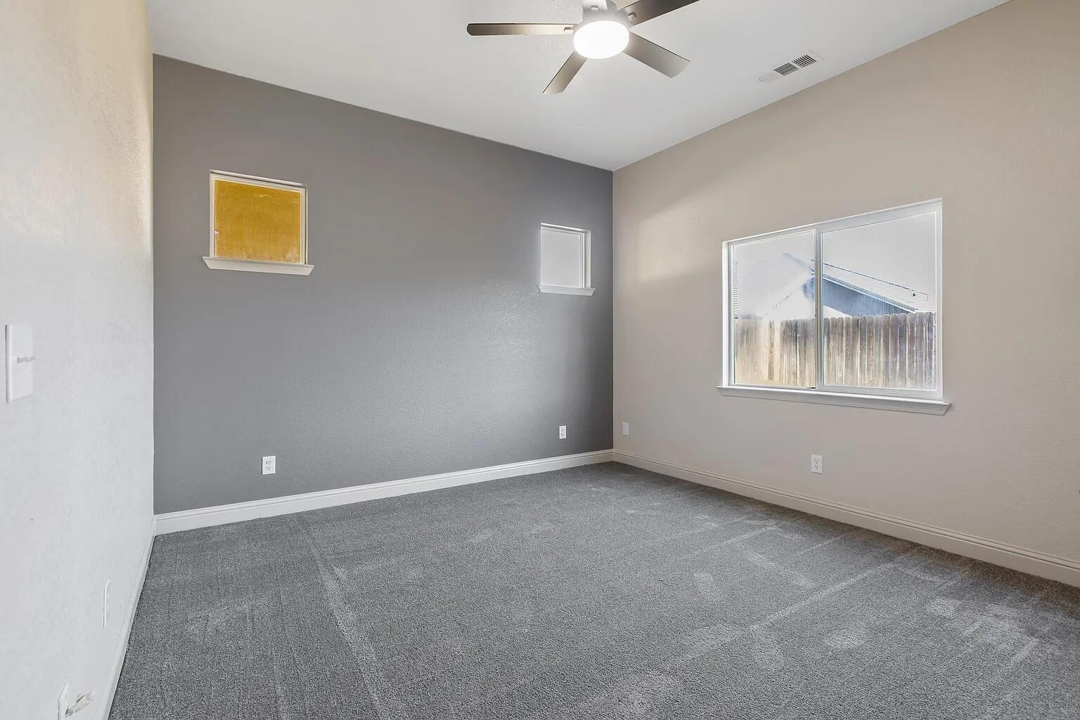 1050 N Sumter Ct, Visalia, CA 93292