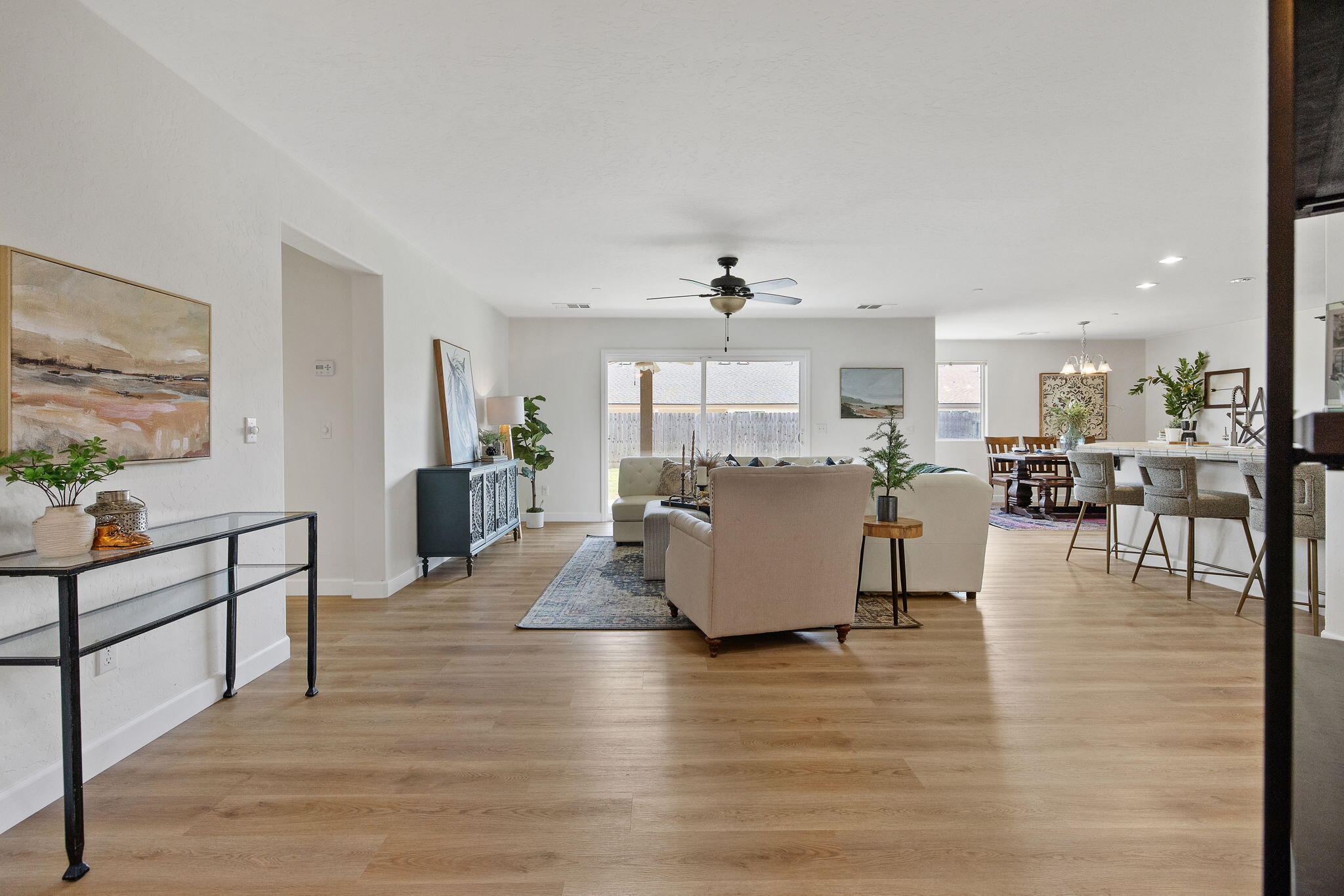 1817 Hermosa Ave, Tulare, CA 93274