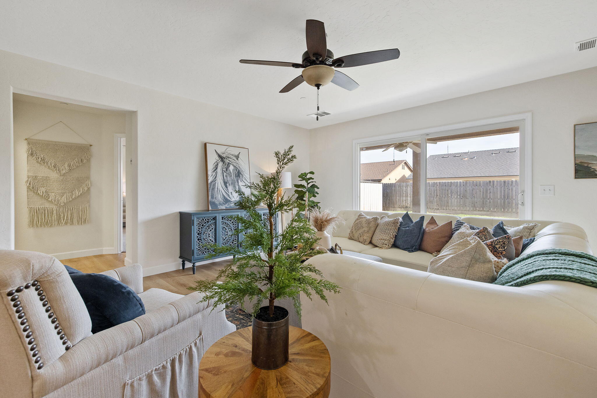 1817 Hermosa Ave, Tulare, CA 93274