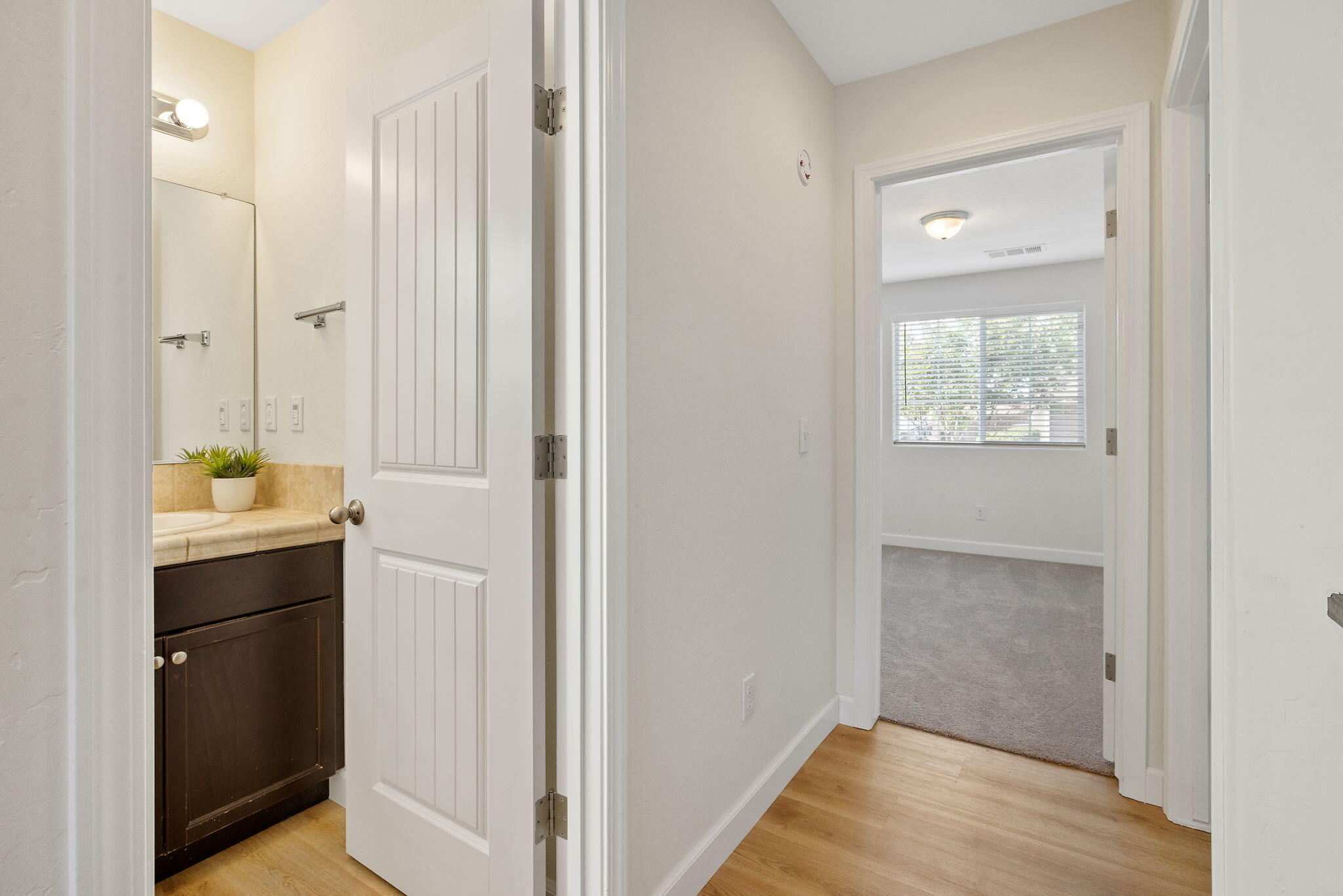 1817 Hermosa Ave, Tulare, CA 93274