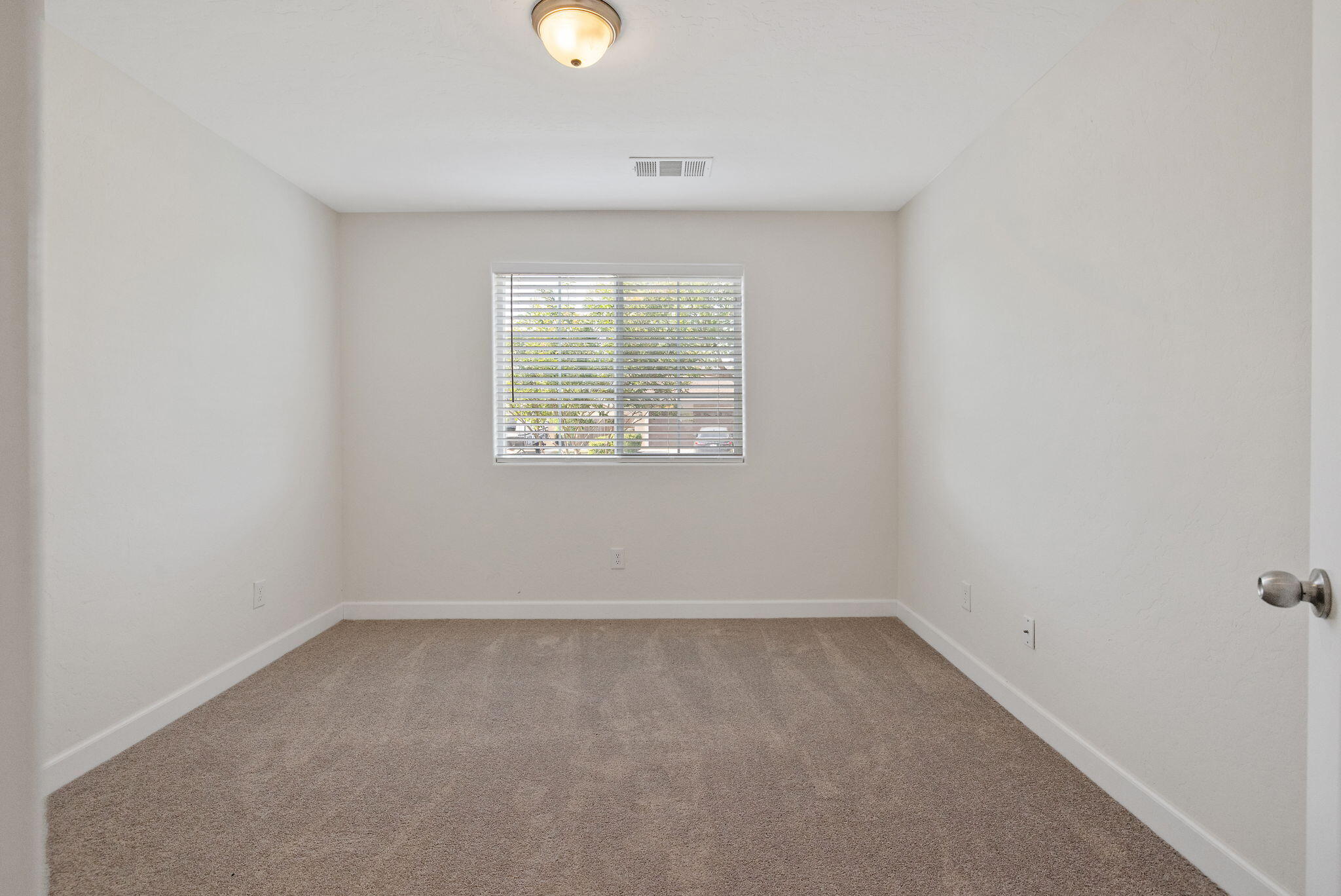 1817 Hermosa Ave, Tulare, CA 93274