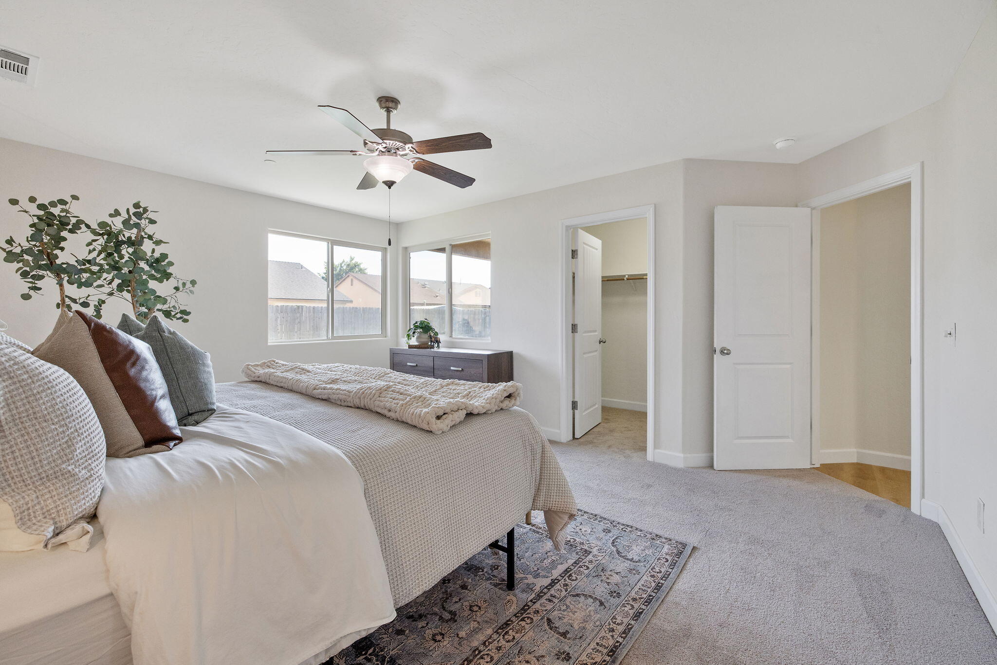 1817 Hermosa Ave, Tulare, CA 93274