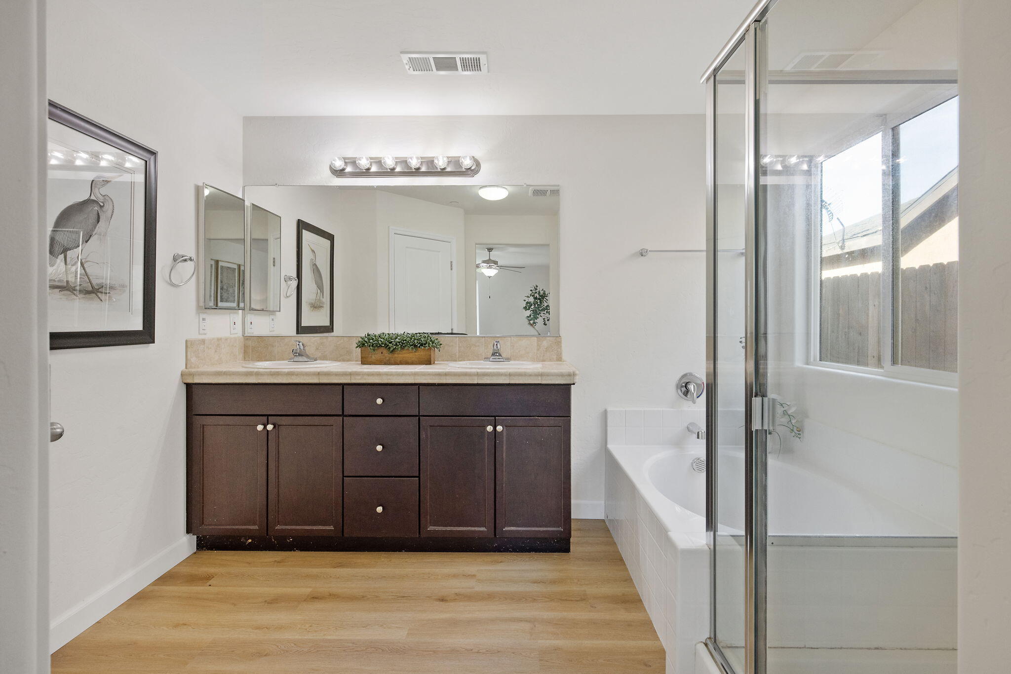 1817 Hermosa Ave, Tulare, CA 93274