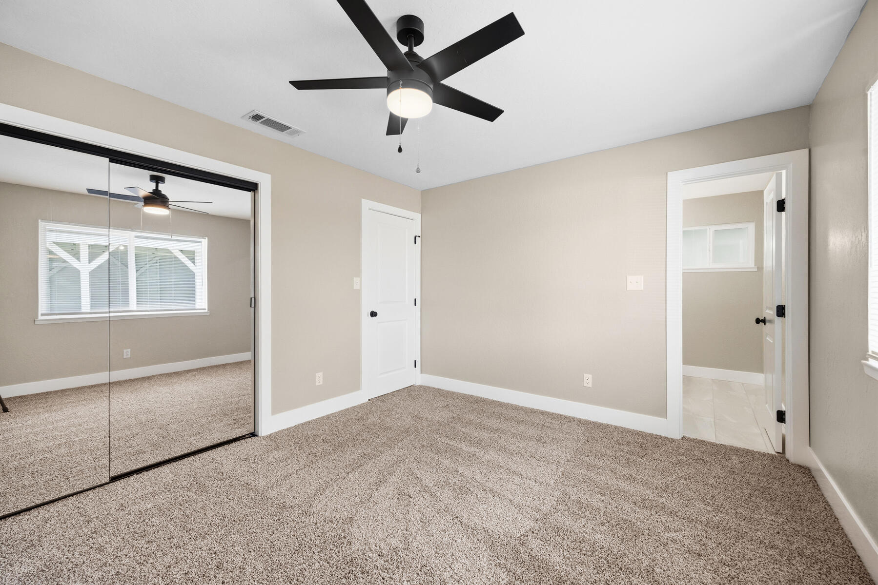 1612 S Santa Fe St, Visalia, CA 93292