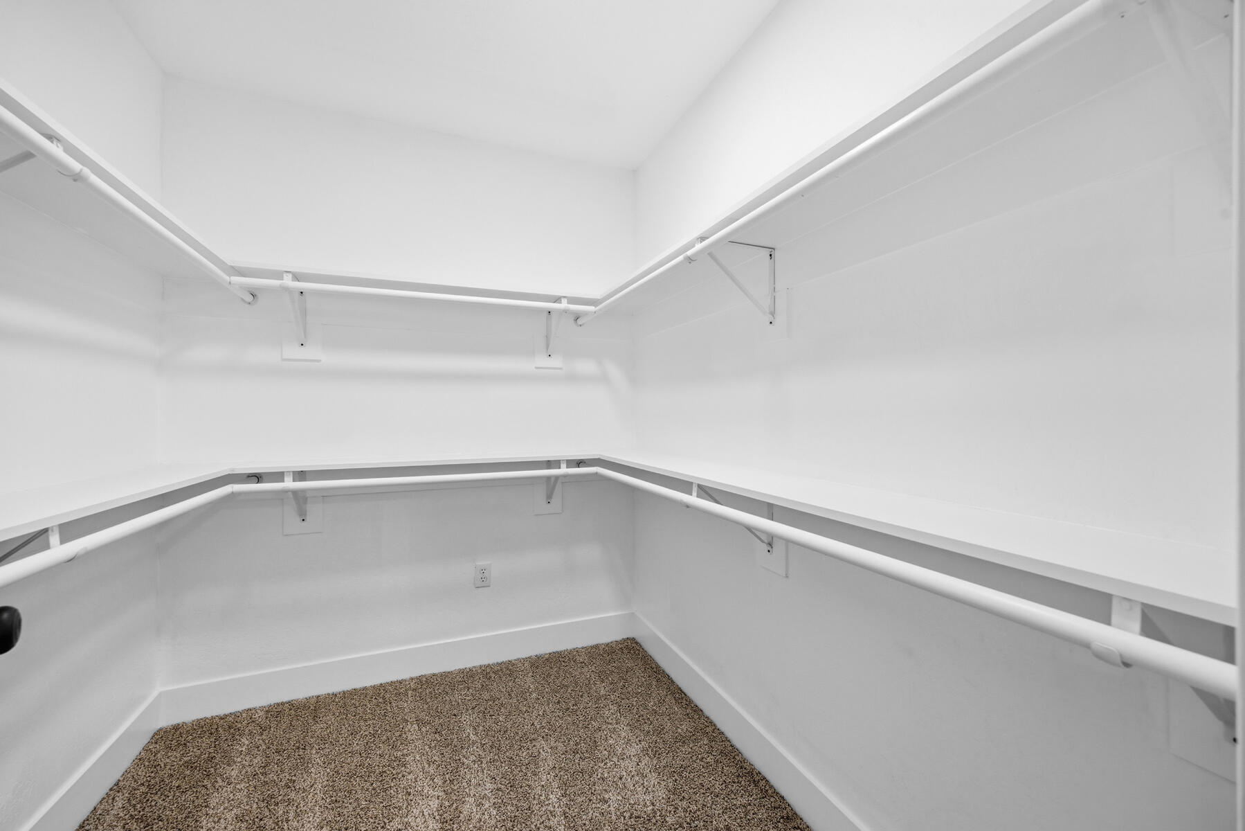 1612 S Santa Fe St, Visalia, CA 93292