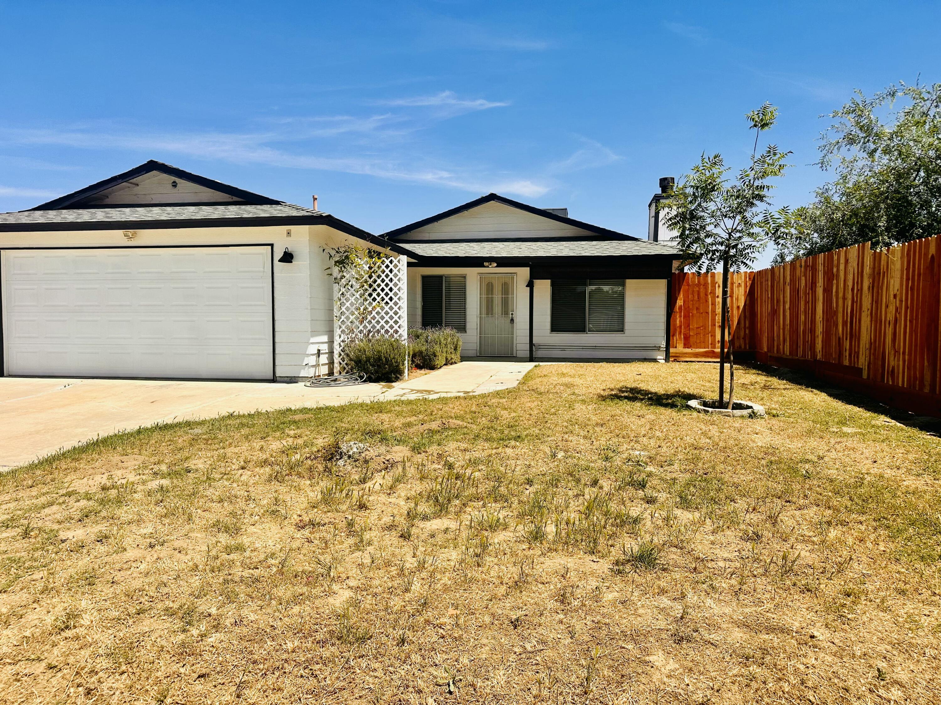 30880 Farr Rd, Visalia, CA 93291