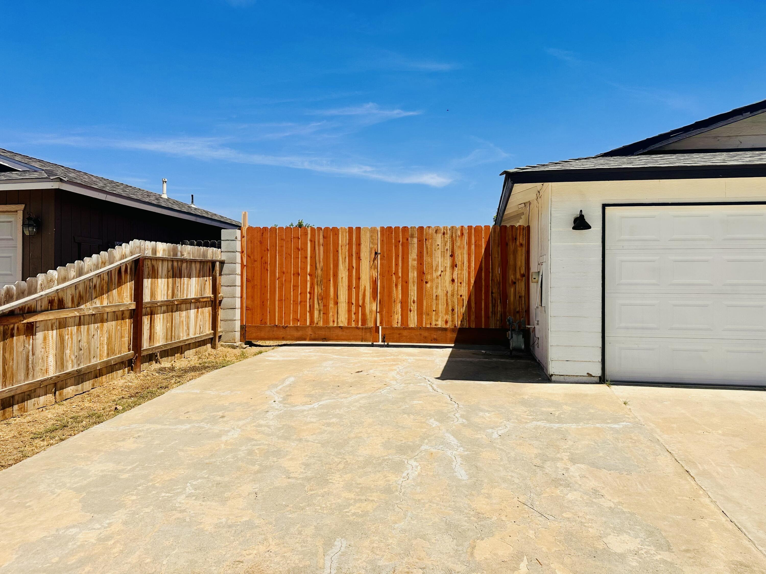 30880 Farr Rd, Visalia, CA 93291