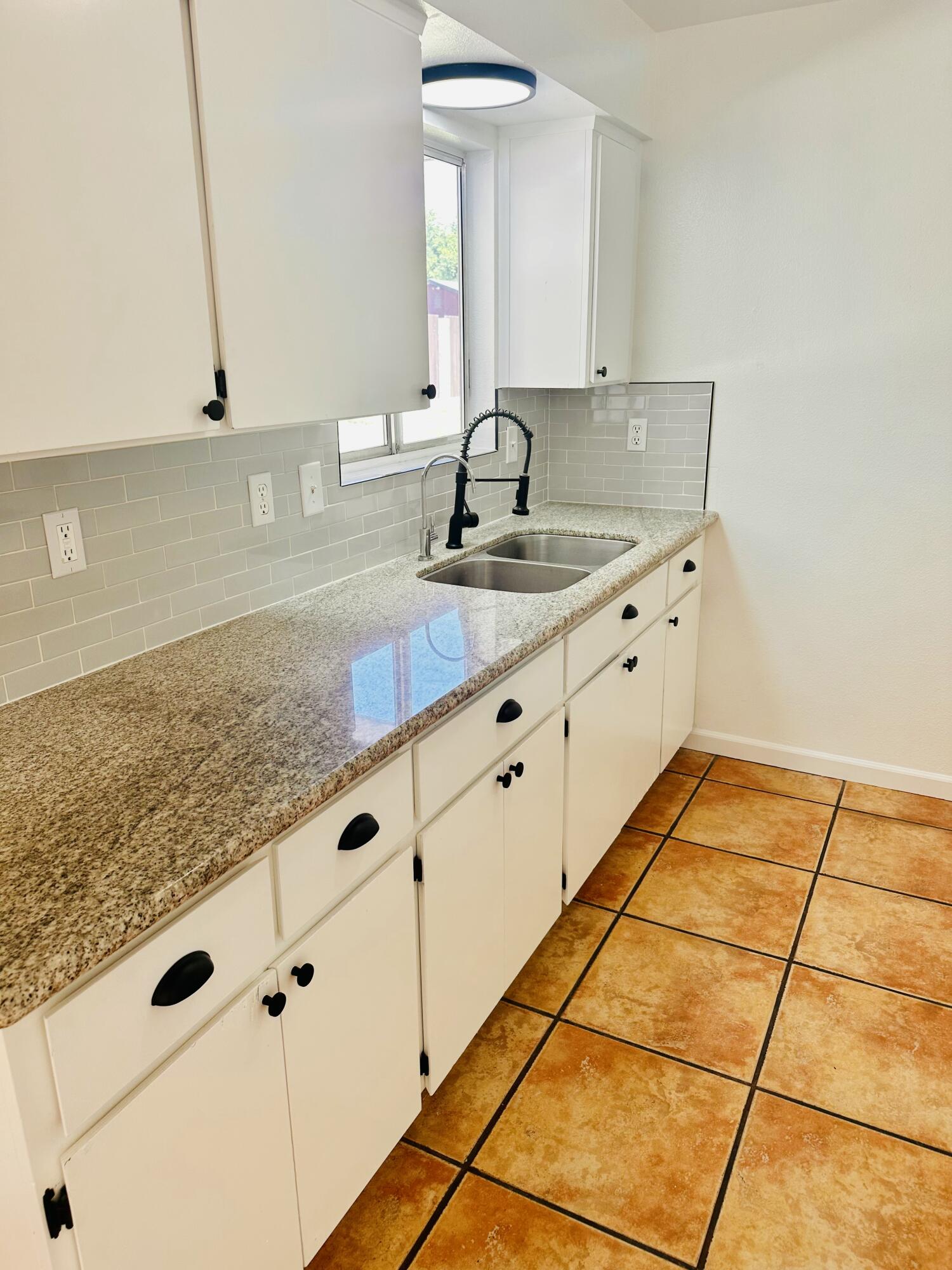 30880 Farr Rd, Visalia, CA 93291