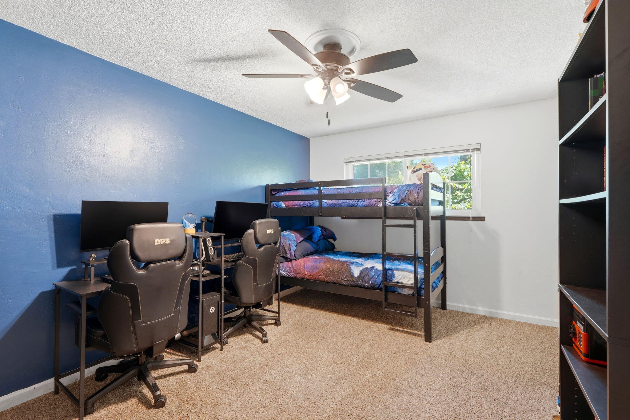 2709 W Royal Oaks Dr, Visalia, CA 93277