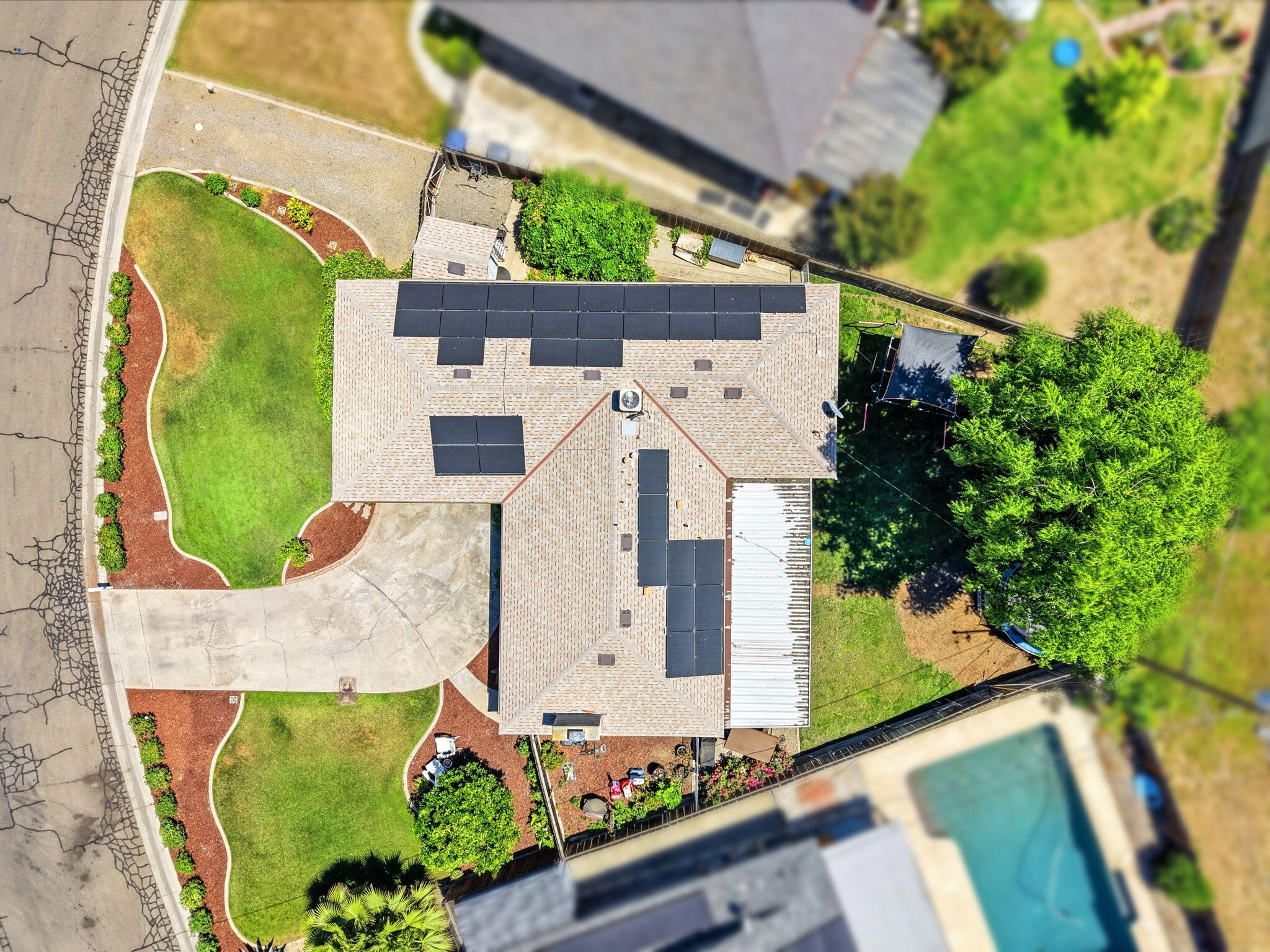 2709 W Royal Oaks Dr, Visalia, CA 93277