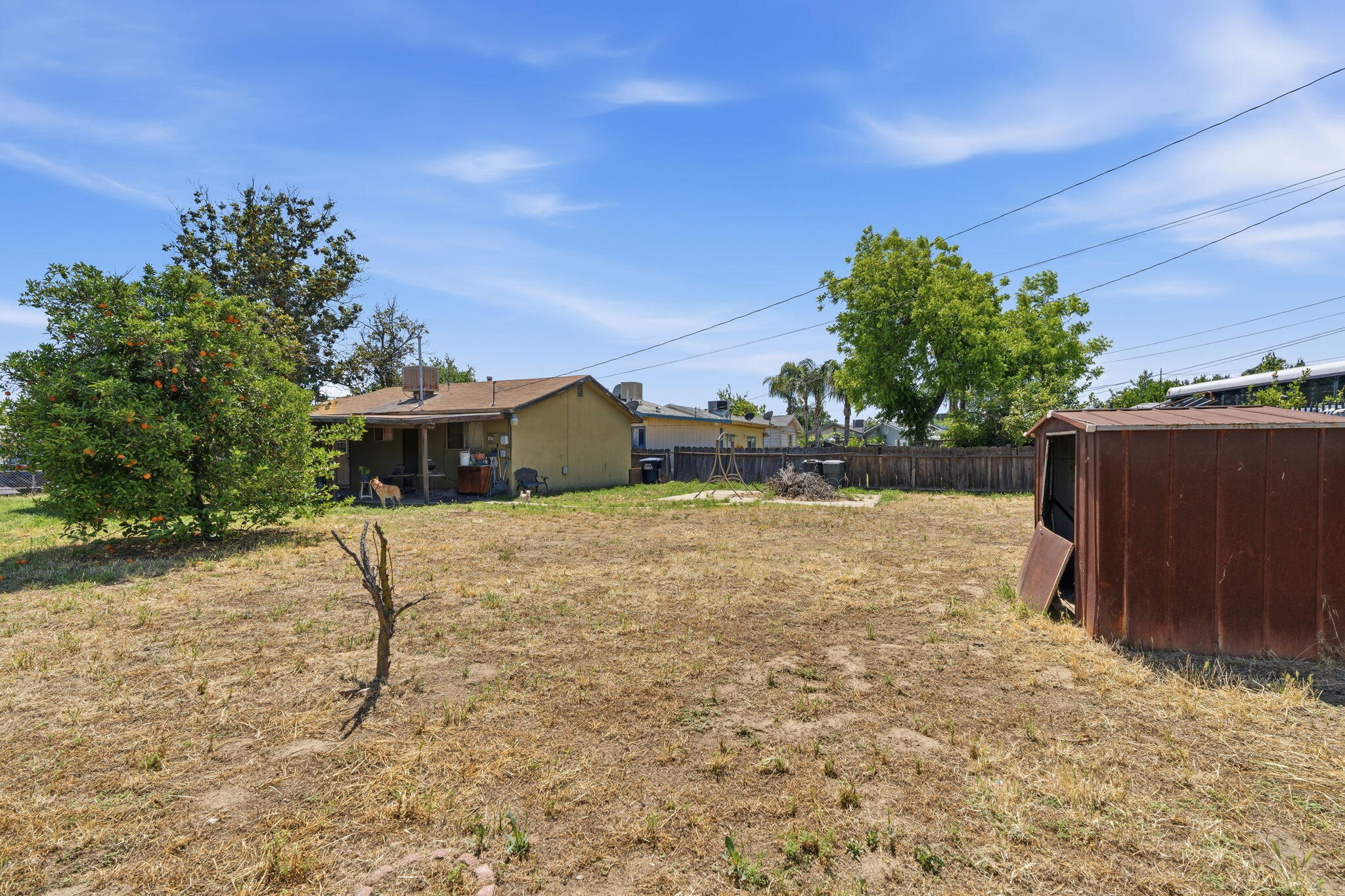 117 NE 5th Ave, Visalia, CA 93291