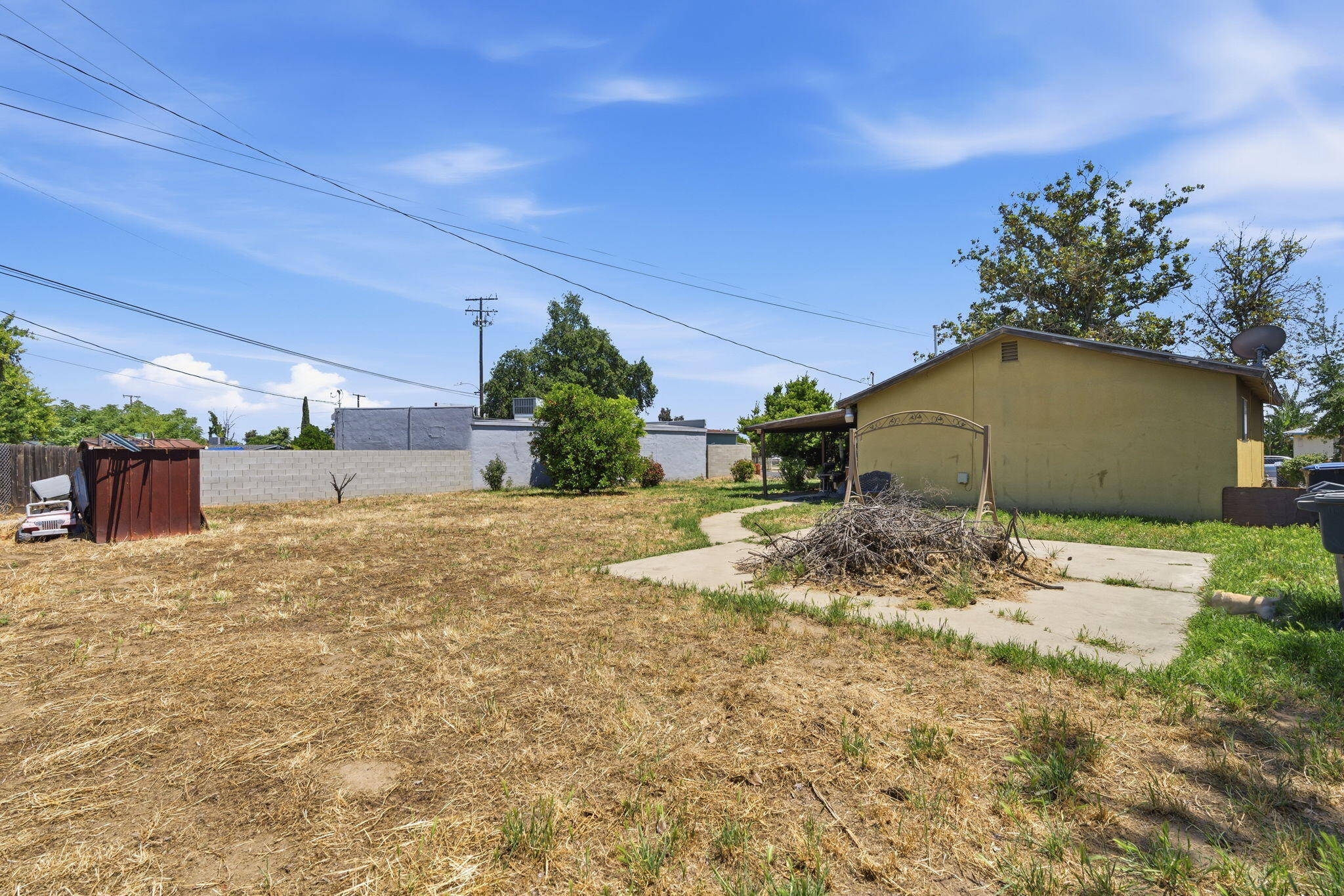 117 NE 5th Ave, Visalia, CA 93291