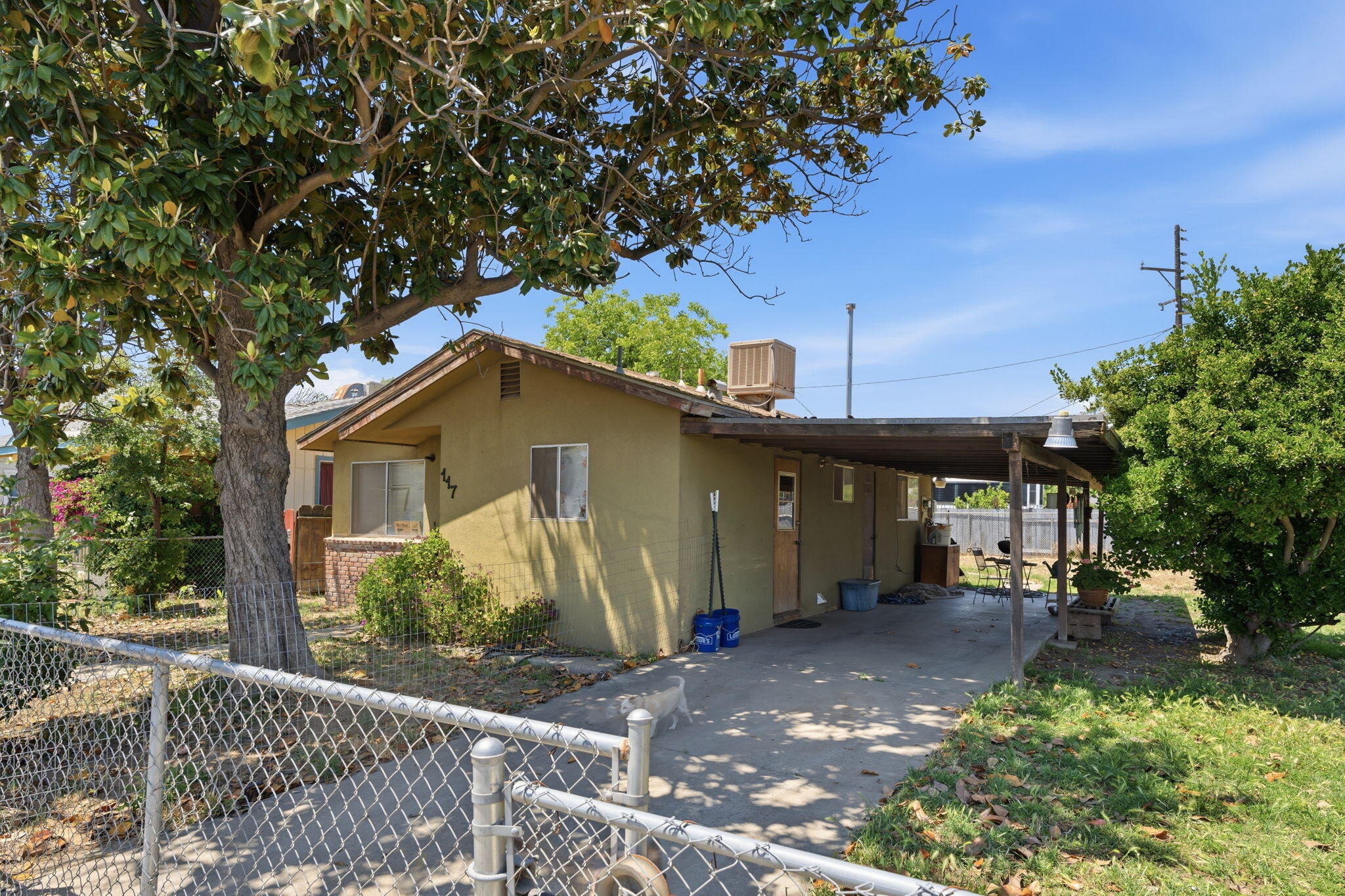 117 NE 5th Ave, Visalia, CA 93291