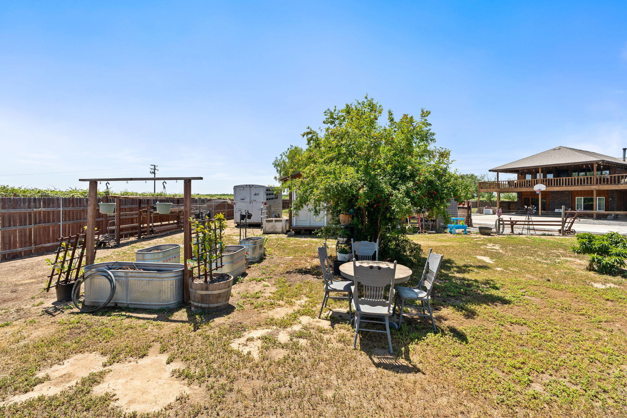 18038 Avenue 178, Strathmore, CA 93267