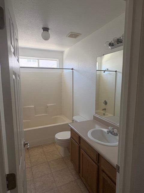 3836 W Delta Ave, Visalia, CA 93291