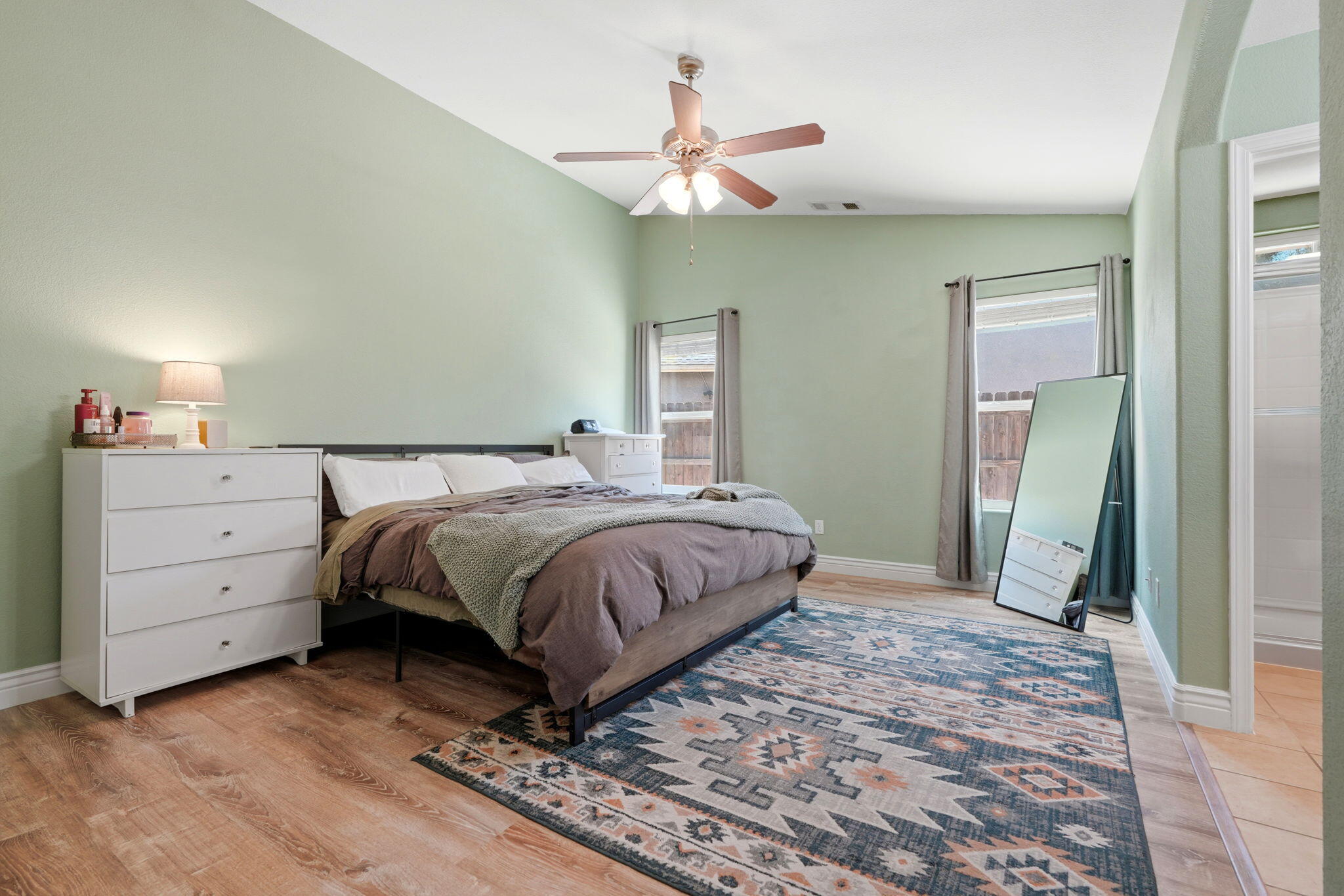 2258 Kirch Flat Ave, Tulare, CA 93274