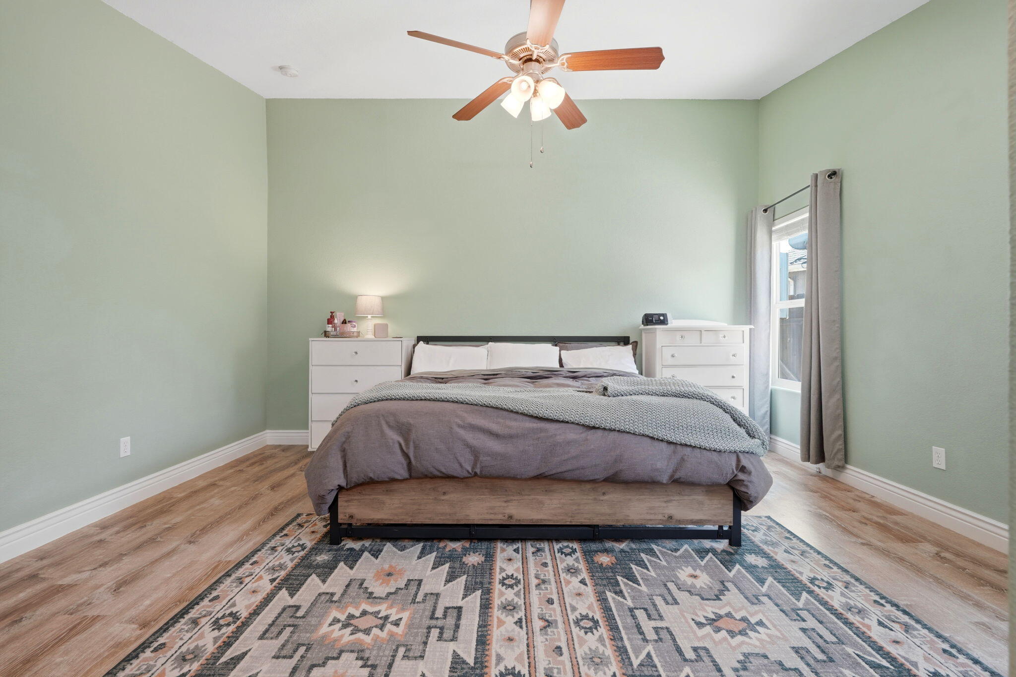 2258 Kirch Flat Ave, Tulare, CA 93274