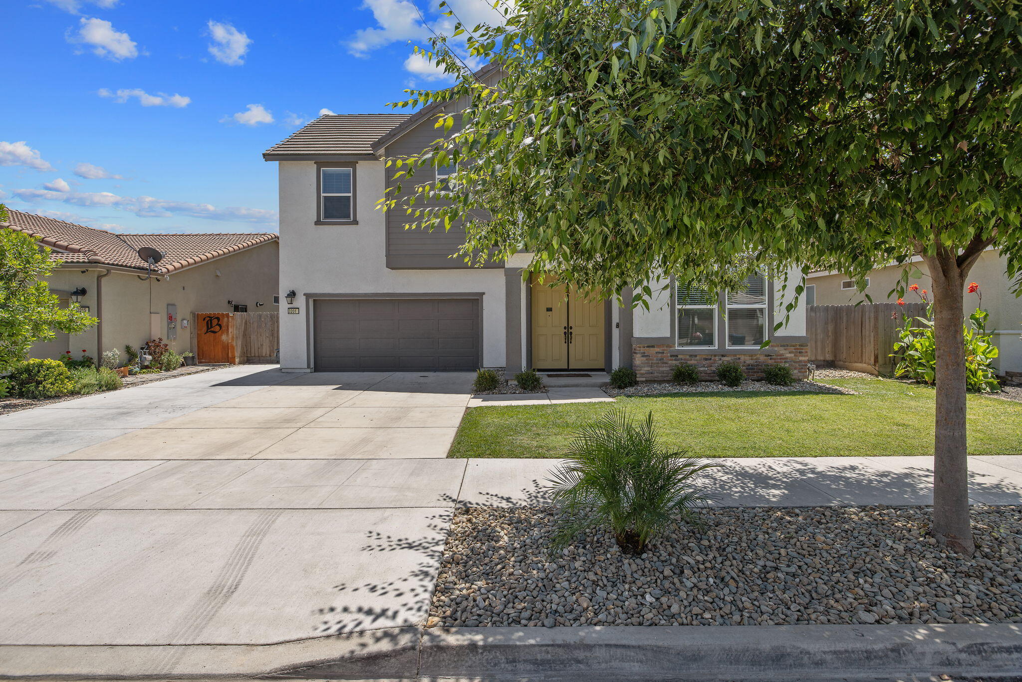3201 E Harter Ave, Visalia, CA 93292