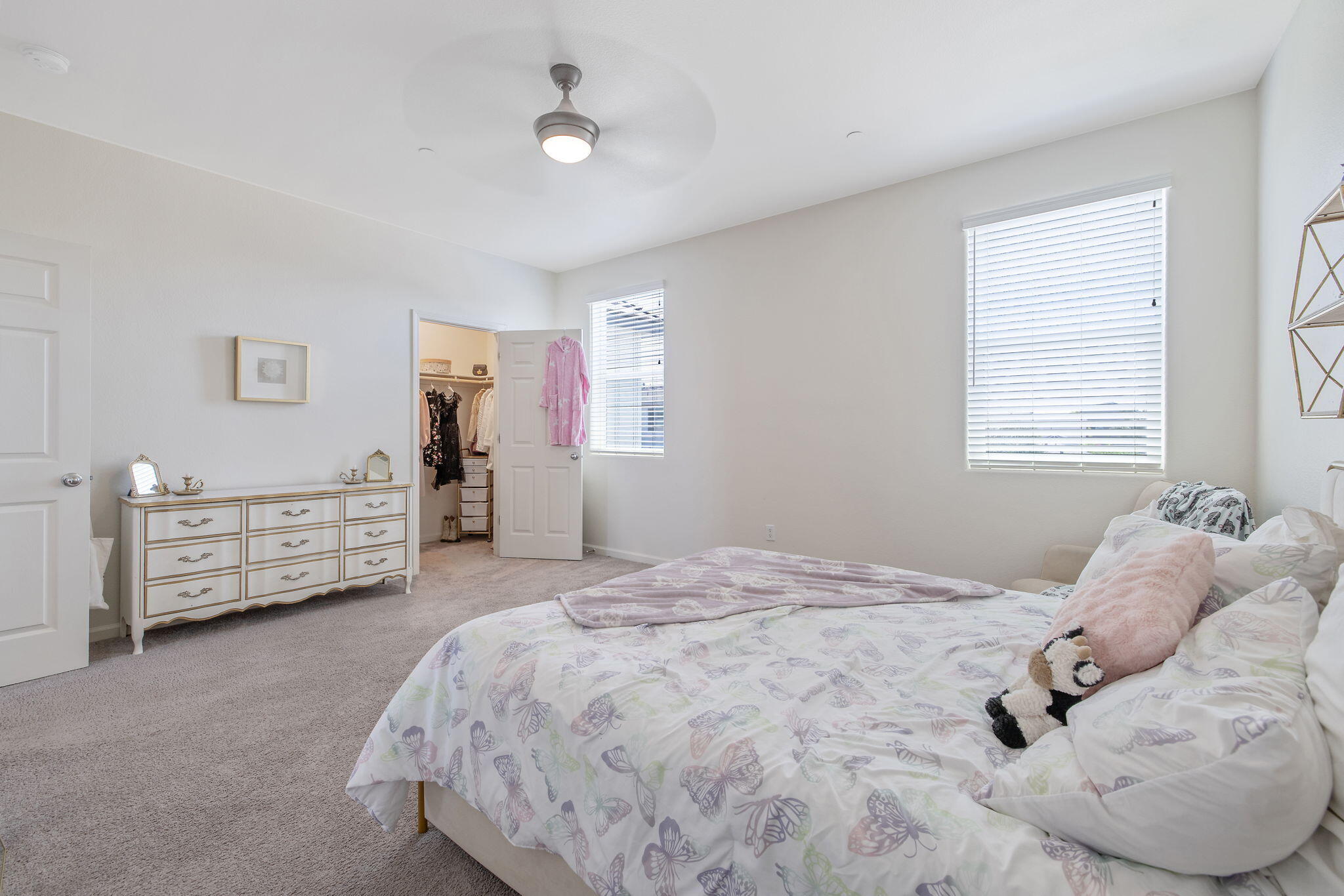 3201 E Harter Ave, Visalia, CA 93292