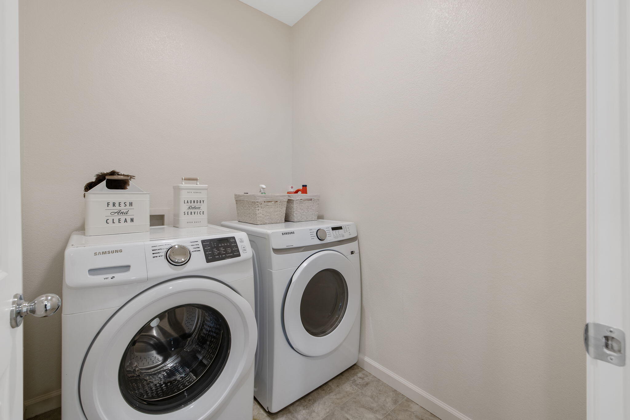 3201 E Harter Ave, Visalia, CA 93292