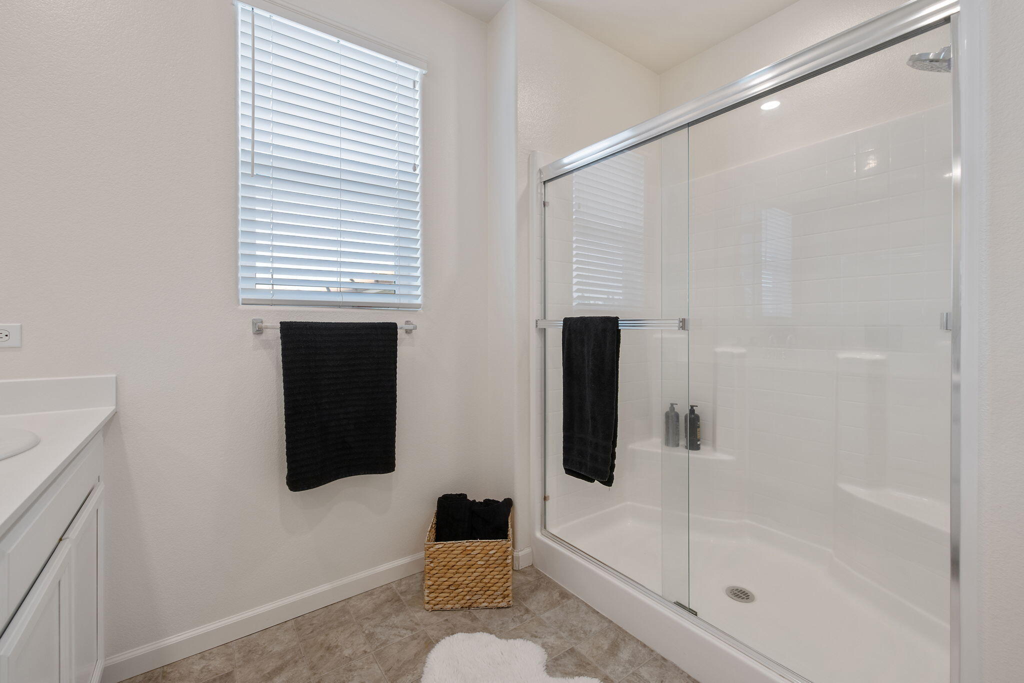 3201 E Harter Ave, Visalia, CA 93292