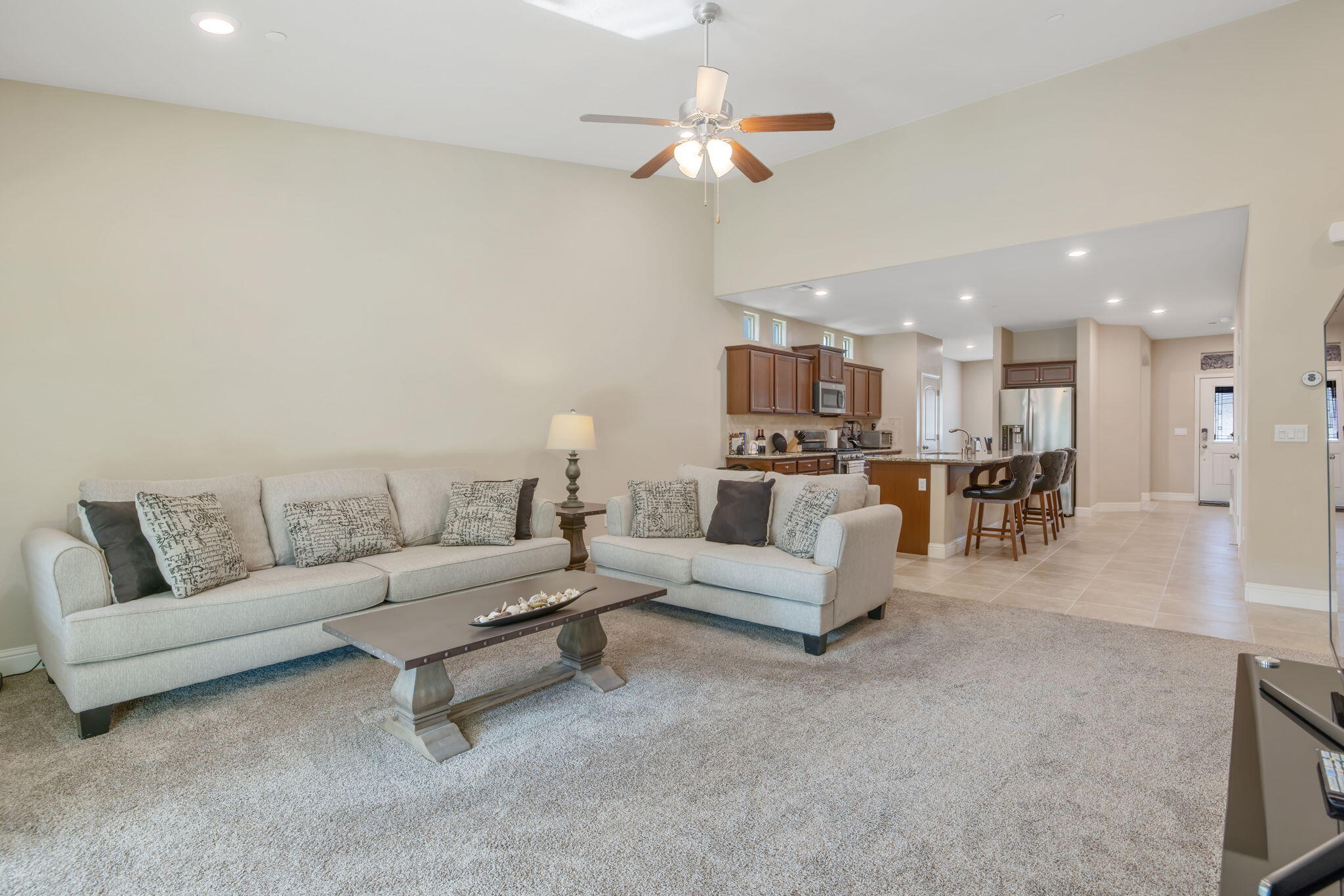 2305 N Fairway Ct, Visalia, CA 93291
