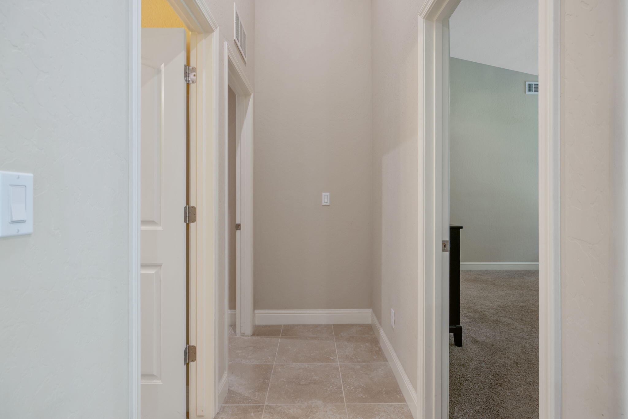 2305 N Fairway Ct, Visalia, CA 93291