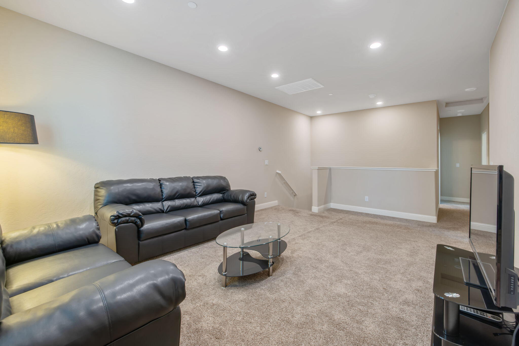 2305 N Fairway Ct, Visalia, CA 93291
