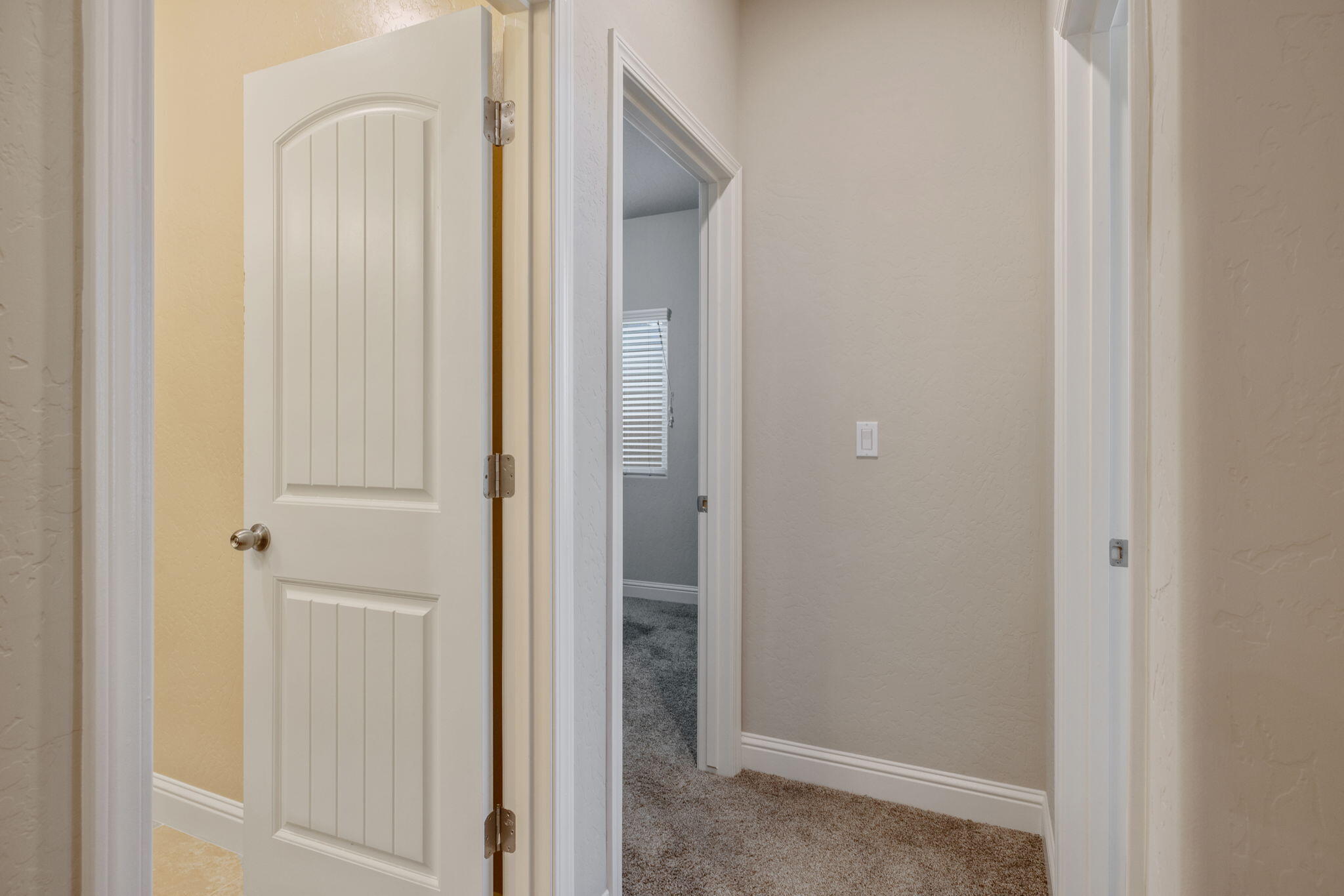 2305 N Fairway Ct, Visalia, CA 93291