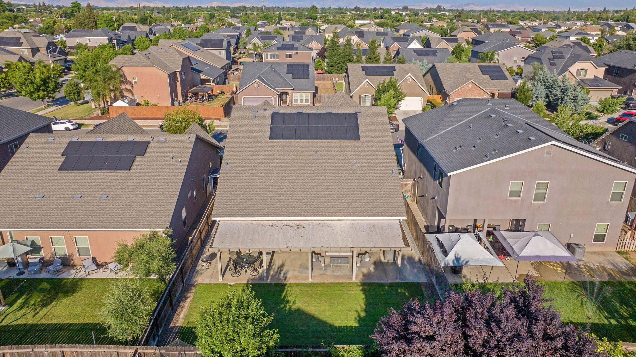 2305 N Fairway Ct, Visalia, CA 93291