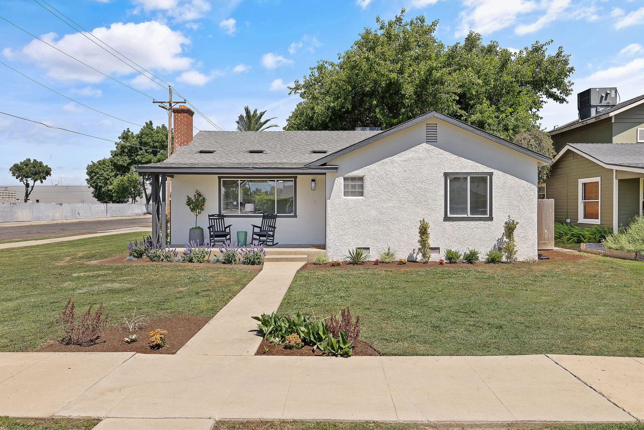 301 Lenox Ave, Exeter, CA 93221