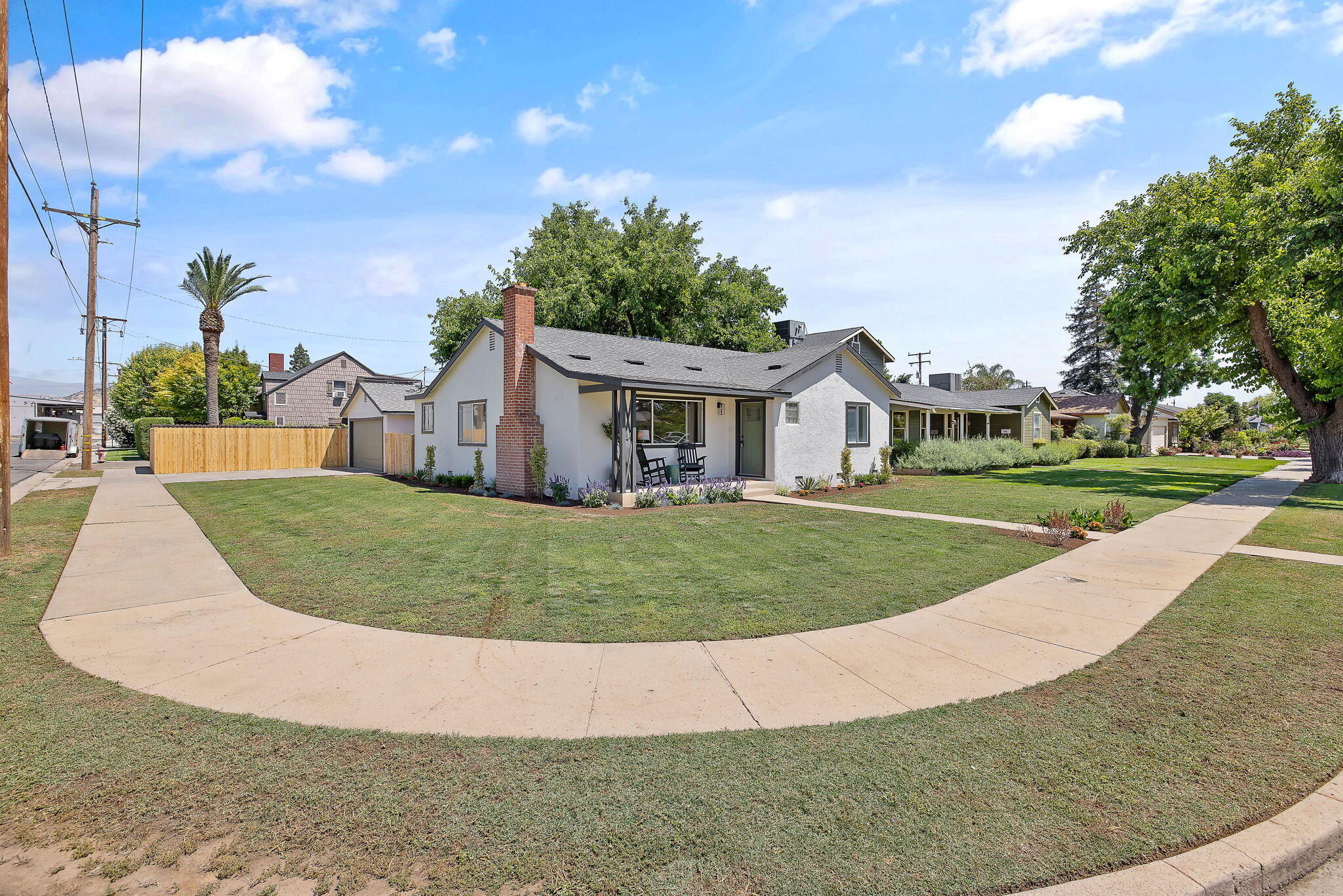 301 Lenox Ave, Exeter, CA 93221