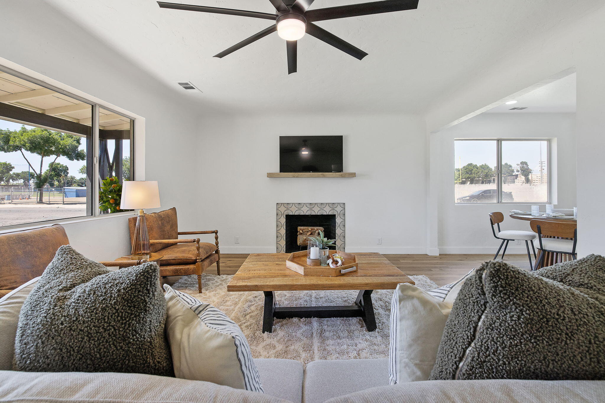 301 Lenox Ave, Exeter, CA 93221