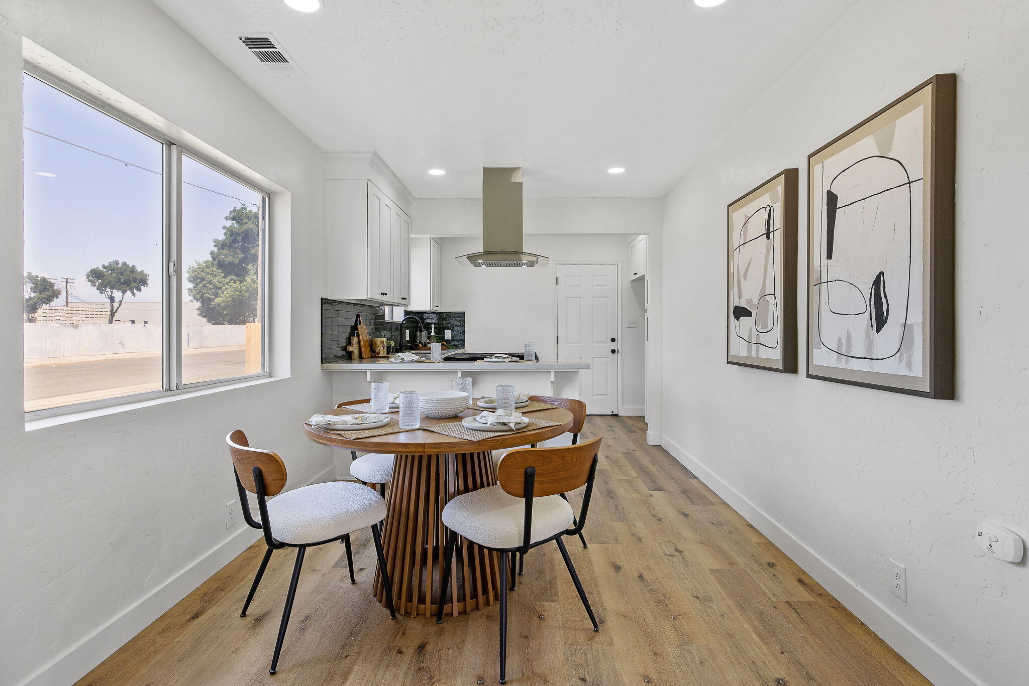 301 Lenox Ave, Exeter, CA 93221