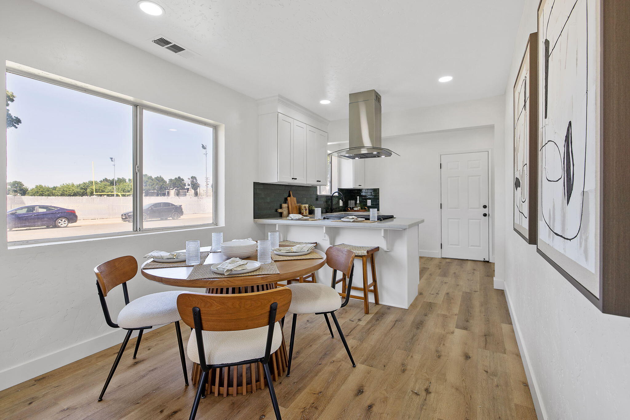 301 Lenox Ave, Exeter, CA 93221