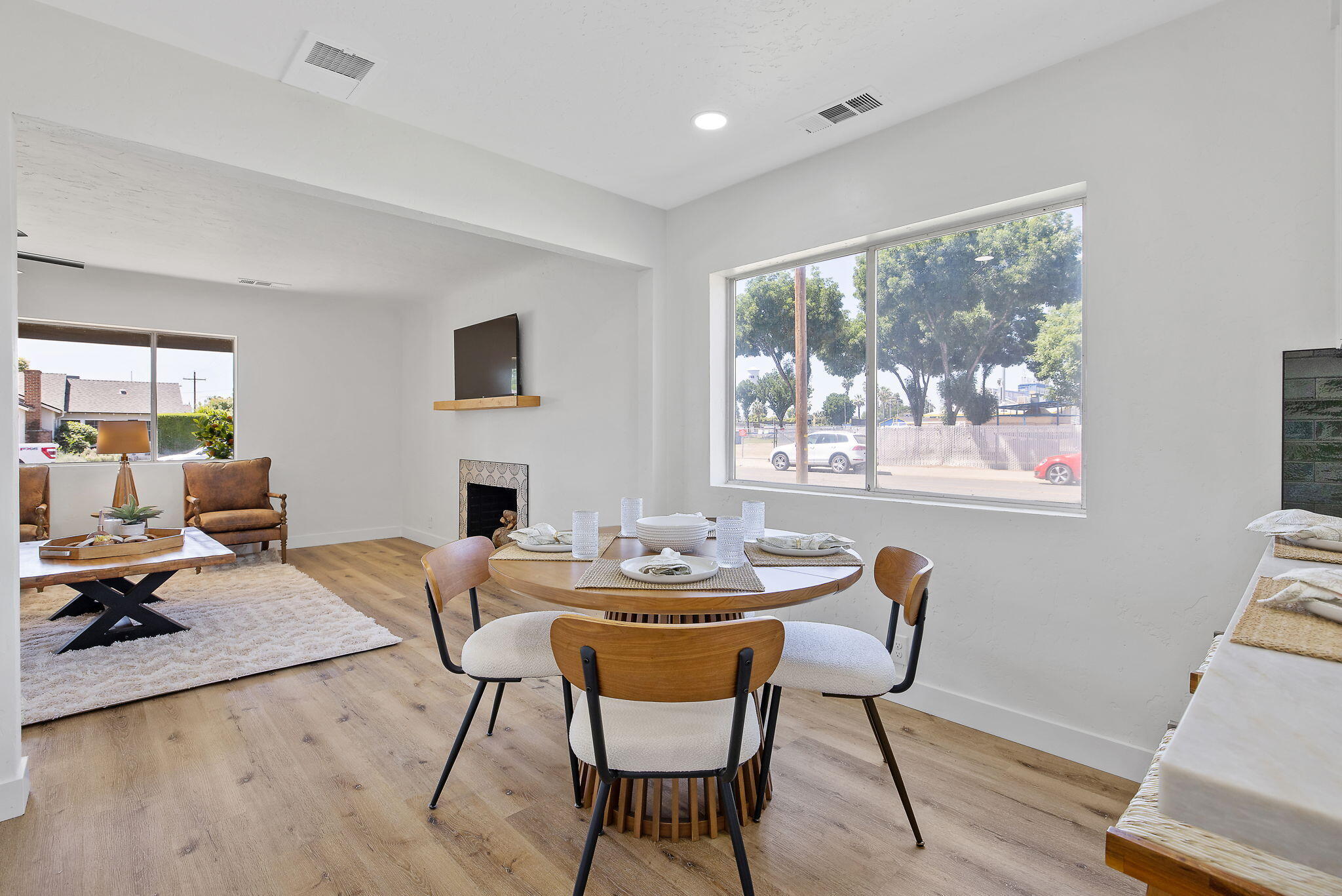 301 Lenox Ave, Exeter, CA 93221