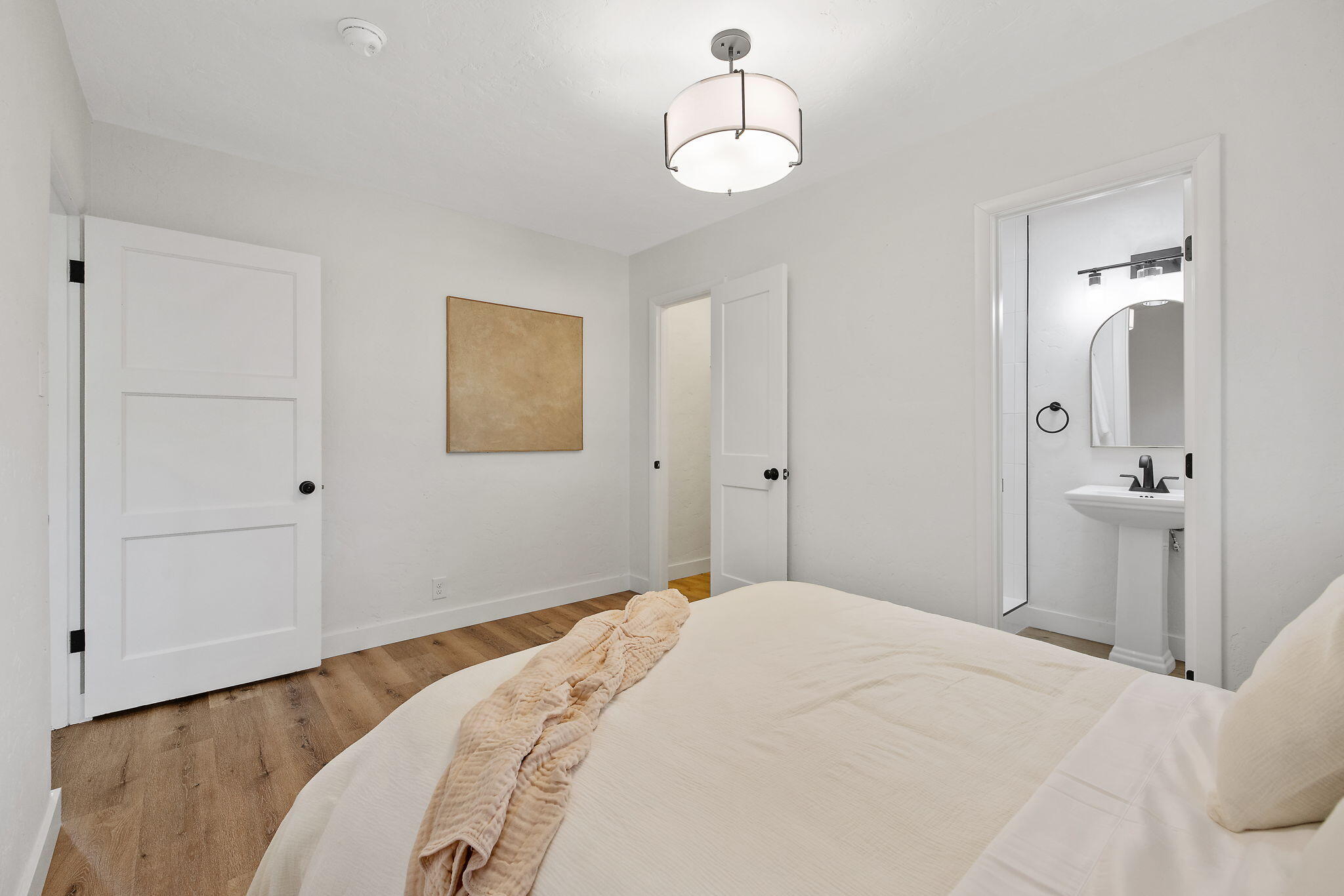 301 Lenox Ave, Exeter, CA 93221