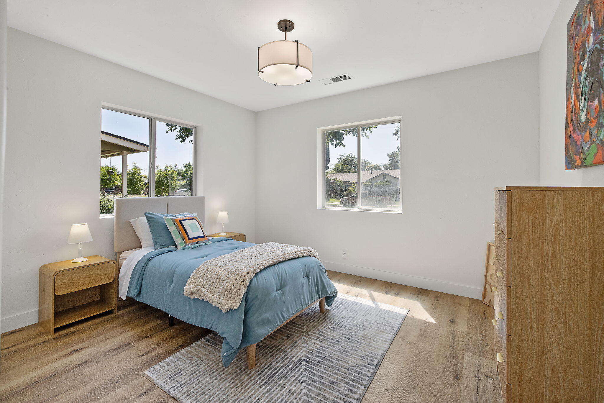 301 Lenox Ave, Exeter, CA 93221