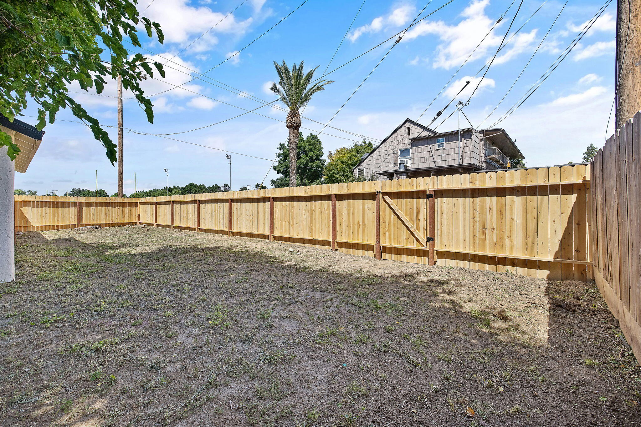 301 Lenox Ave, Exeter, CA 93221