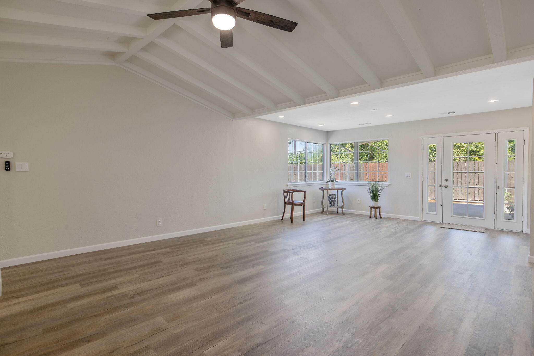 622 W Howard Ave, Visalia, CA 93277