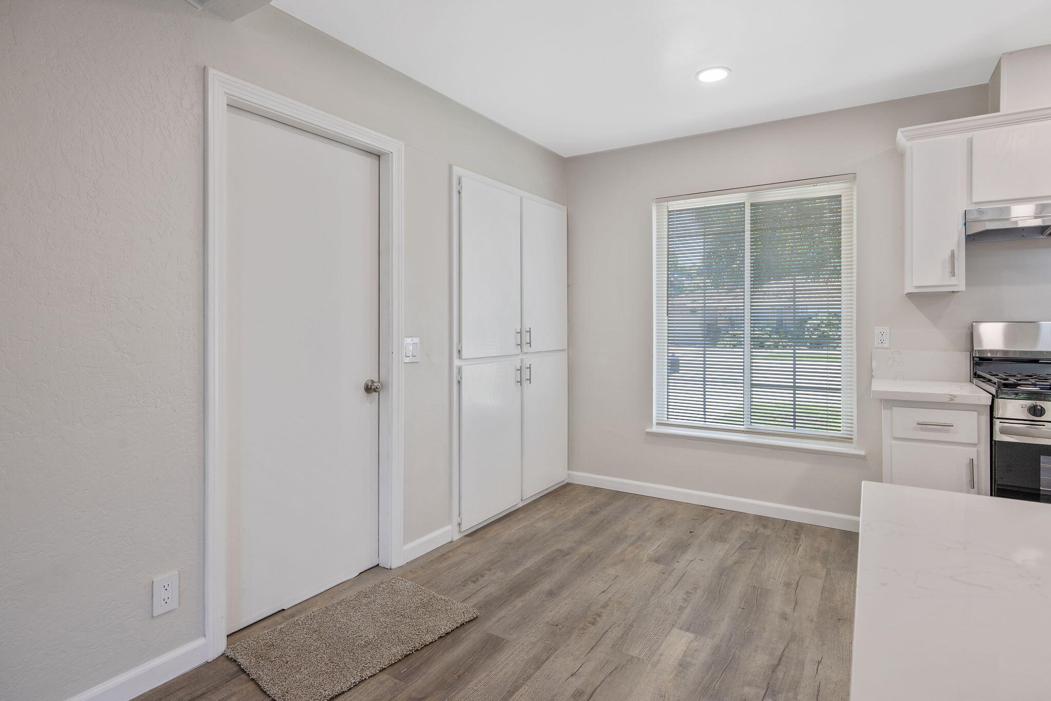 622 W Howard Ave, Visalia, CA 93277