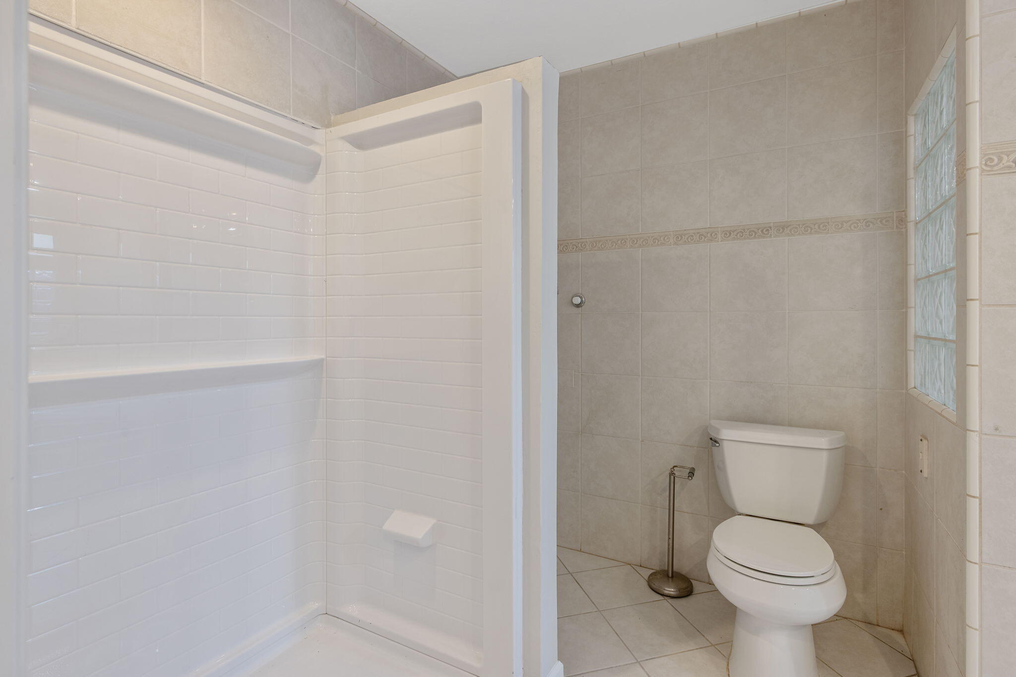 622 W Howard Ave, Visalia, CA 93277