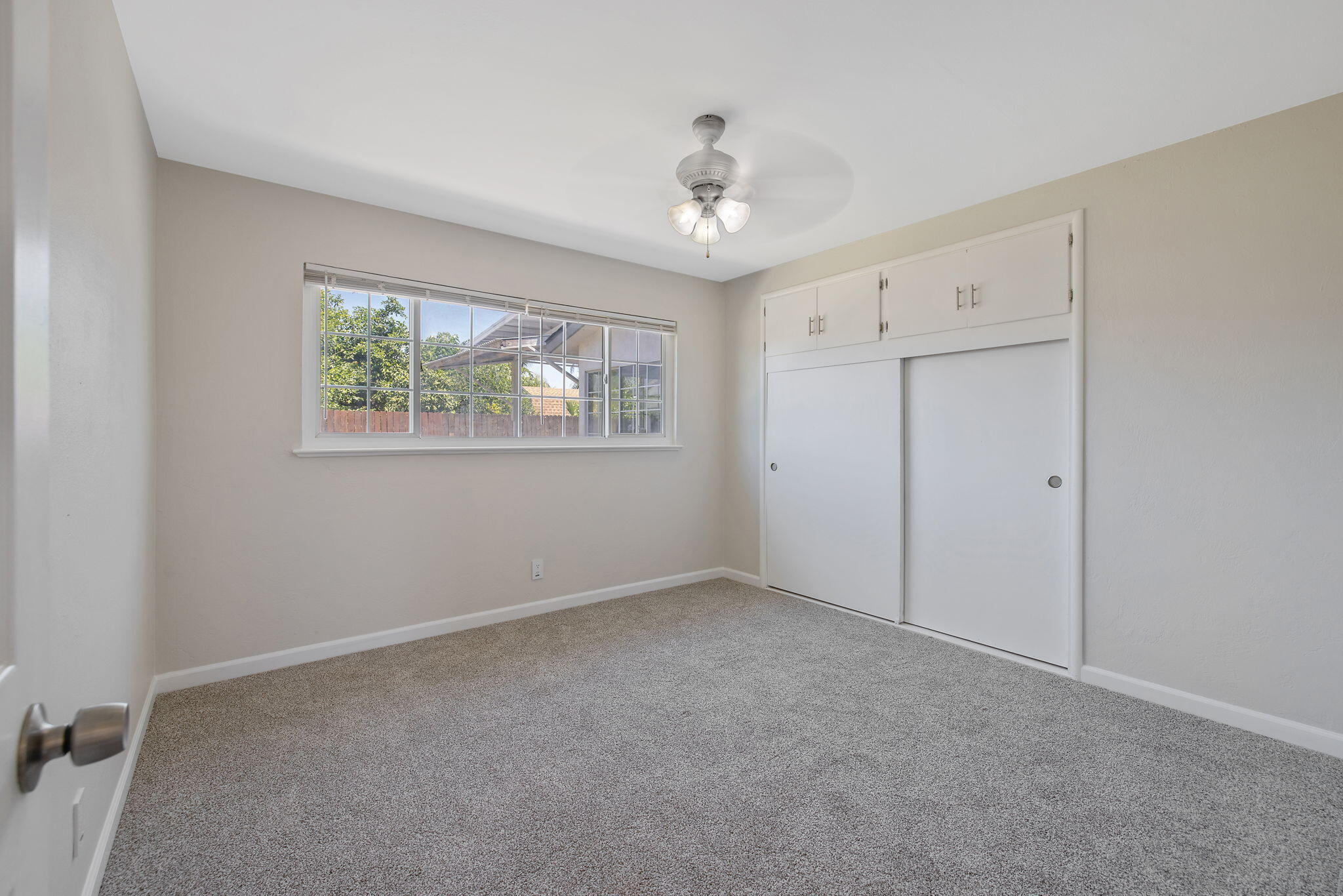 622 W Howard Ave, Visalia, CA 93277