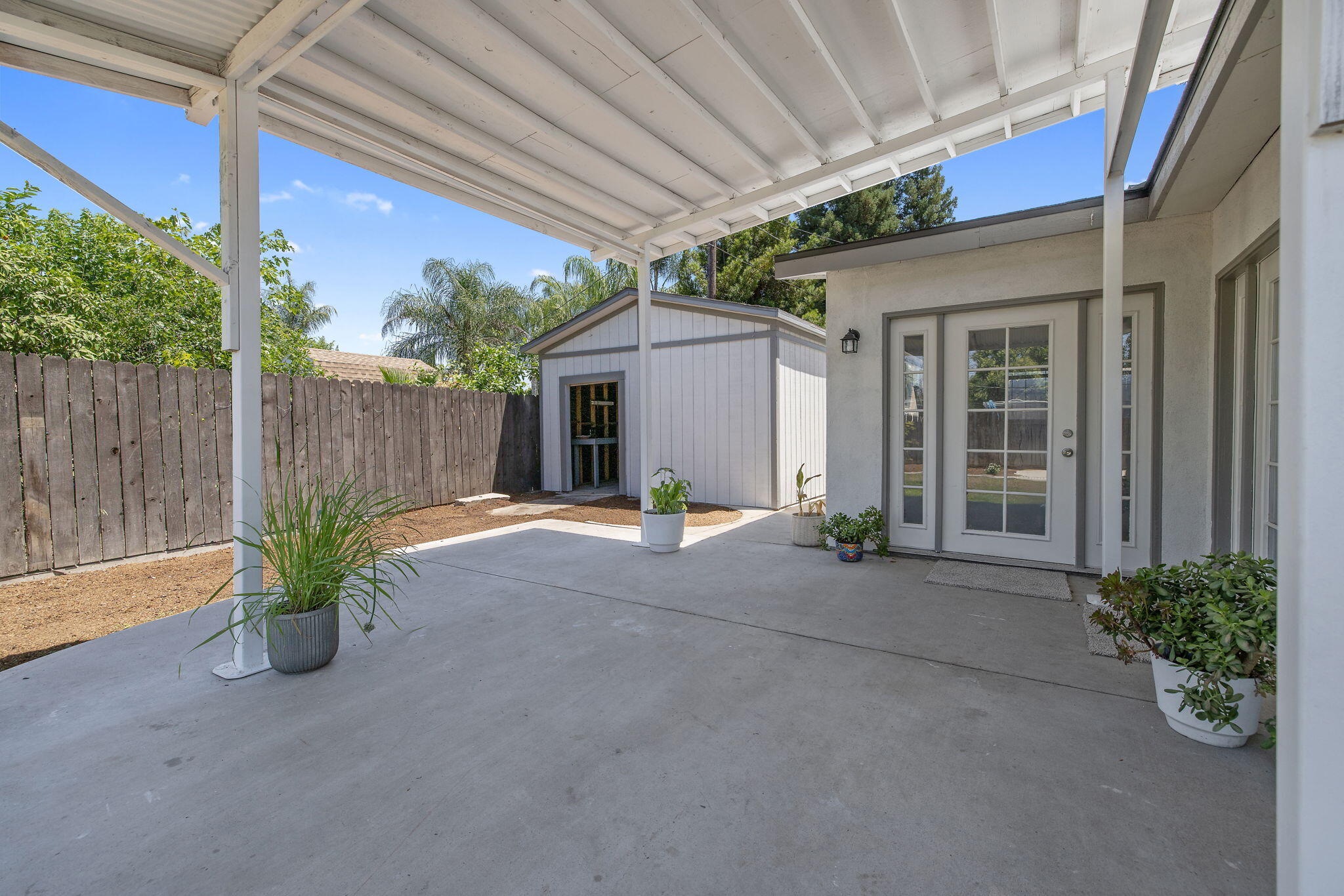 622 W Howard Ave, Visalia, CA 93277