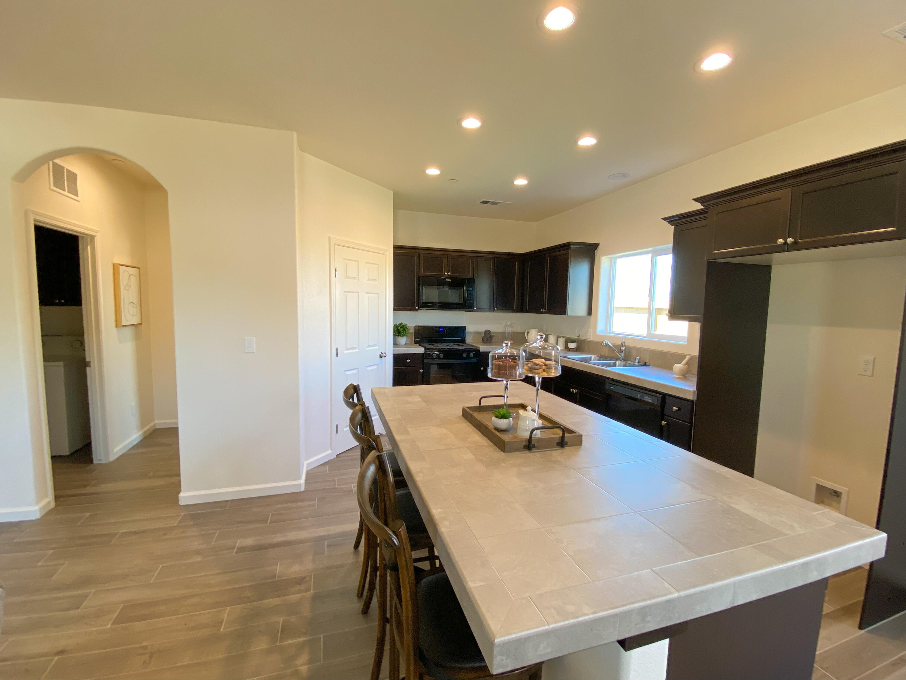 30769 Ashland Rd, Visalia, CA 93292
