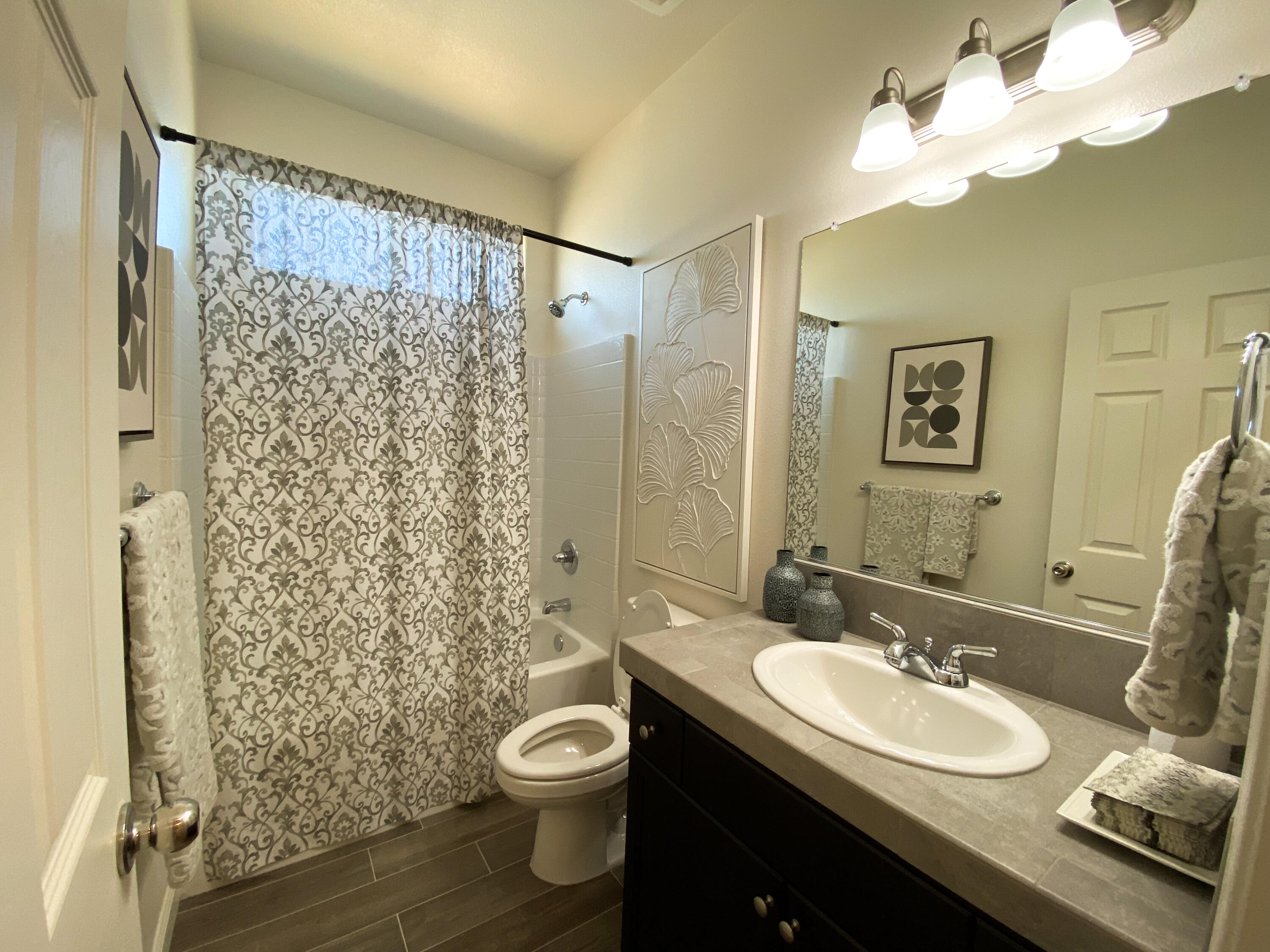 30769 Ashland Rd, Visalia, CA 93292